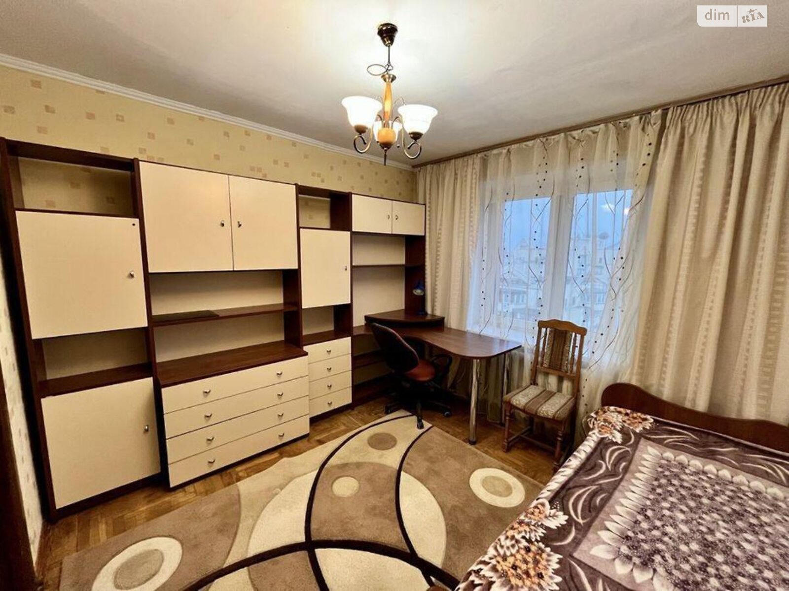 Продажа трехкомнатной квартиры в Киеве, на просп. Владимира Ивасюка 16Б, район Оболонь фото 1