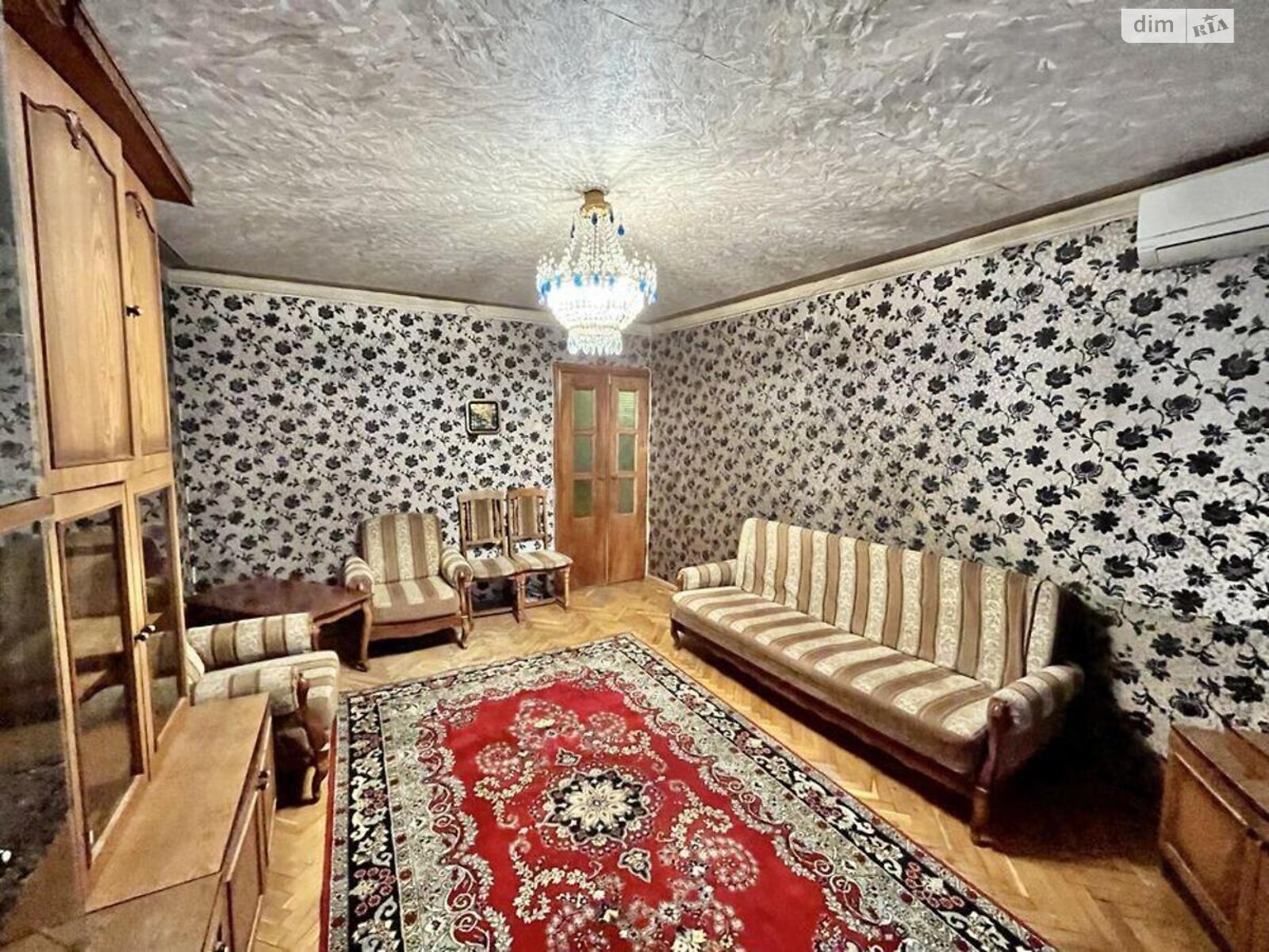 Продажа трехкомнатной квартиры в Киеве, на просп. Владимира Ивасюка 16Б, район Оболонь фото 1