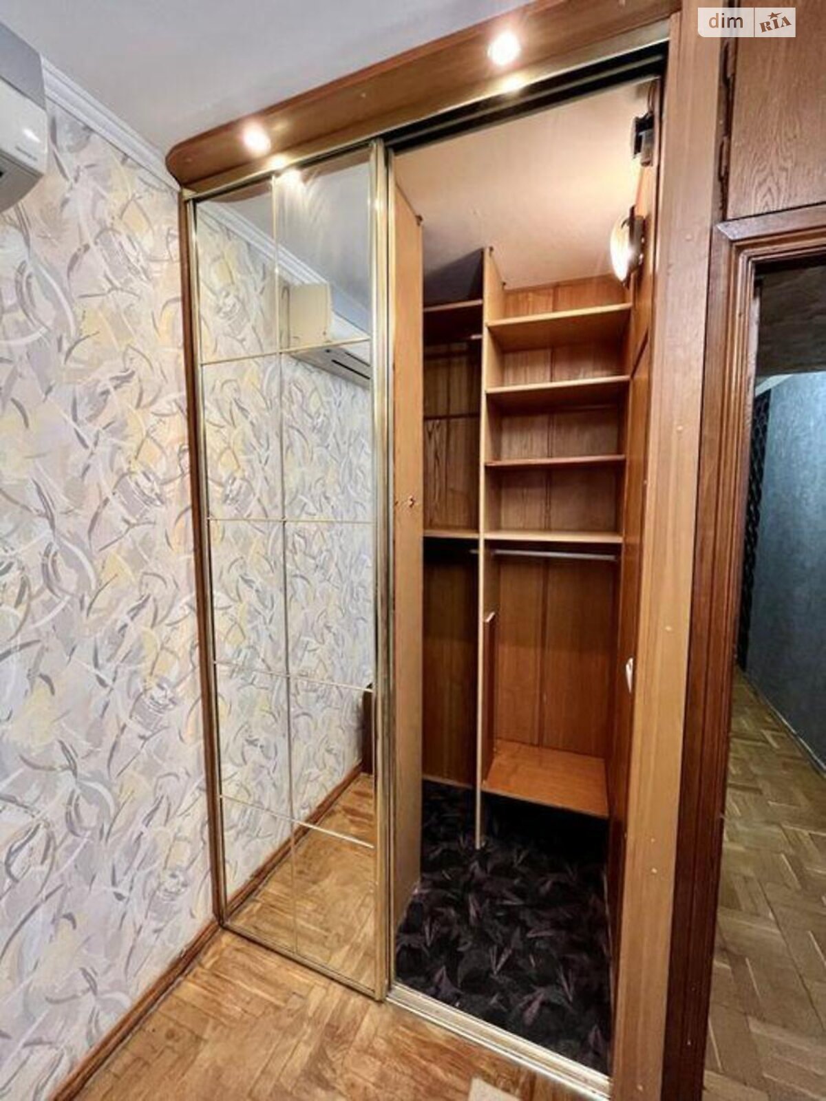 Продажа трехкомнатной квартиры в Киеве, на просп. Владимира Ивасюка 16Б, район Оболонь фото 1