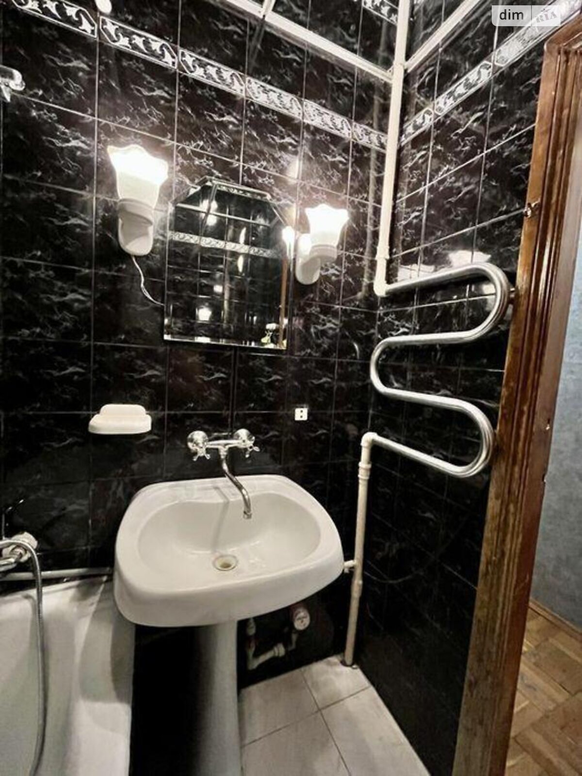 Продажа трехкомнатной квартиры в Киеве, на просп. Владимира Ивасюка 16Б, район Оболонь фото 1