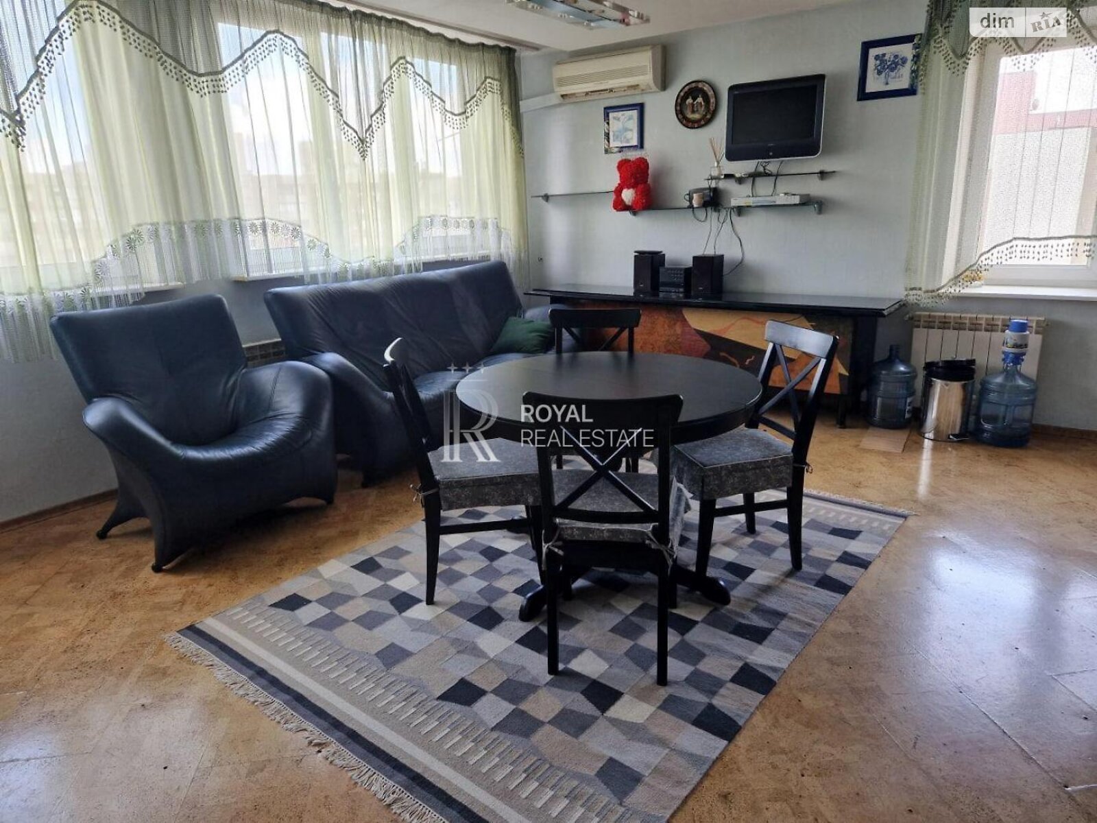 Продажа четырехкомнатной квартиры в Киеве, на просп. Владимира Ивасюка 14, район Оболонь фото 1 Продажа четырехкомнатной квартиры в Киеве, на просп. Владимира Ивасюка 14, район Оболонь фото 1