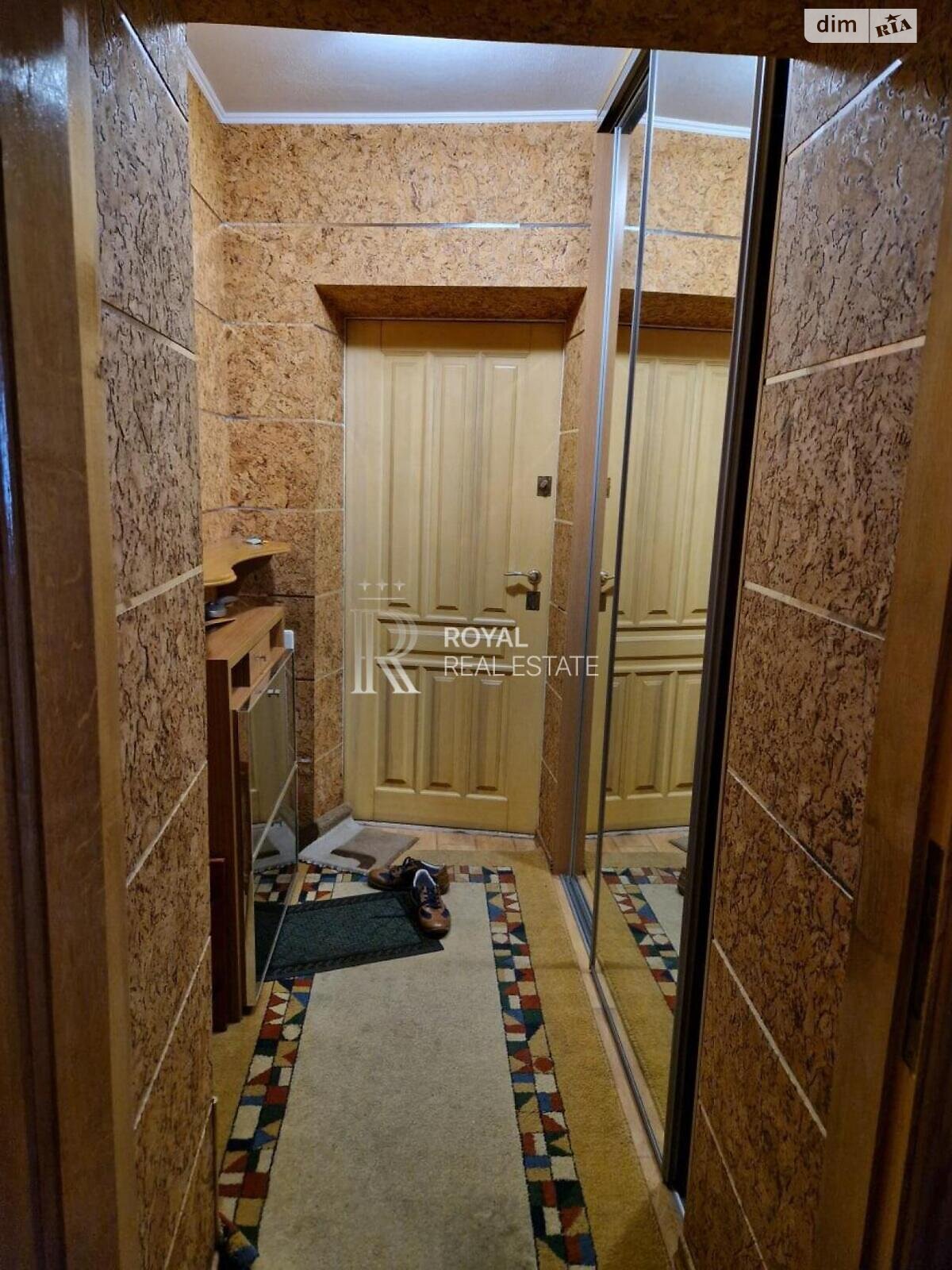 Продажа четырехкомнатной квартиры в Киеве, на просп. Владимира Ивасюка 14, район Оболонь фото 1 Продажа четырехкомнатной квартиры в Киеве, на просп. Владимира Ивасюка 14, район Оболонь фото 1