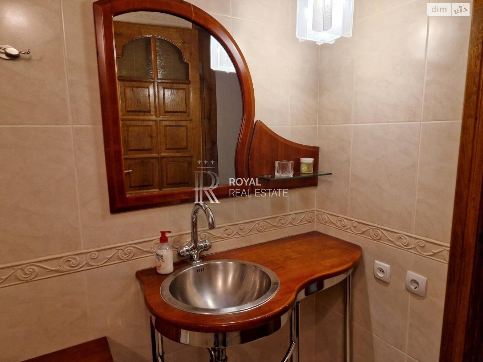 Продажа четырехкомнатной квартиры в Киеве, на просп. Владимира Ивасюка 14, район Оболонь фото 1 Продажа четырехкомнатной квартиры в Киеве, на просп. Владимира Ивасюка 14, район Оболонь фото 1