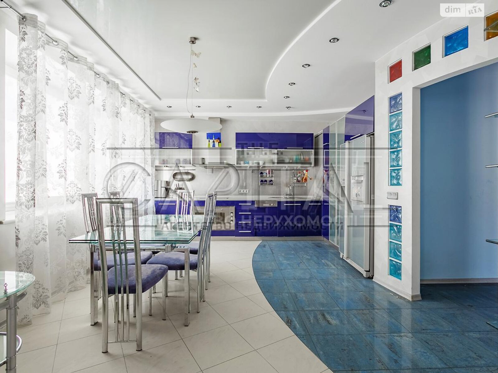 Продажа четырехкомнатной квартиры в Киеве, на просп. Владимира Ивасюка 24, район Оболонь фото 1