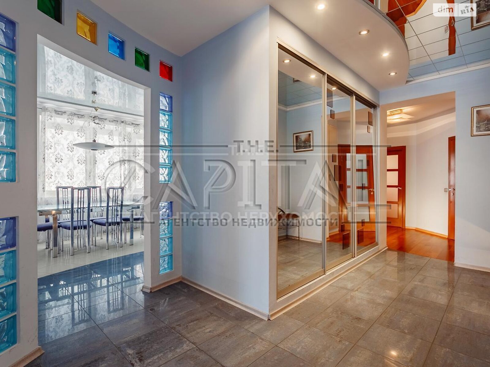 Продажа четырехкомнатной квартиры в Киеве, на просп. Владимира Ивасюка 24, район Оболонь фото 1