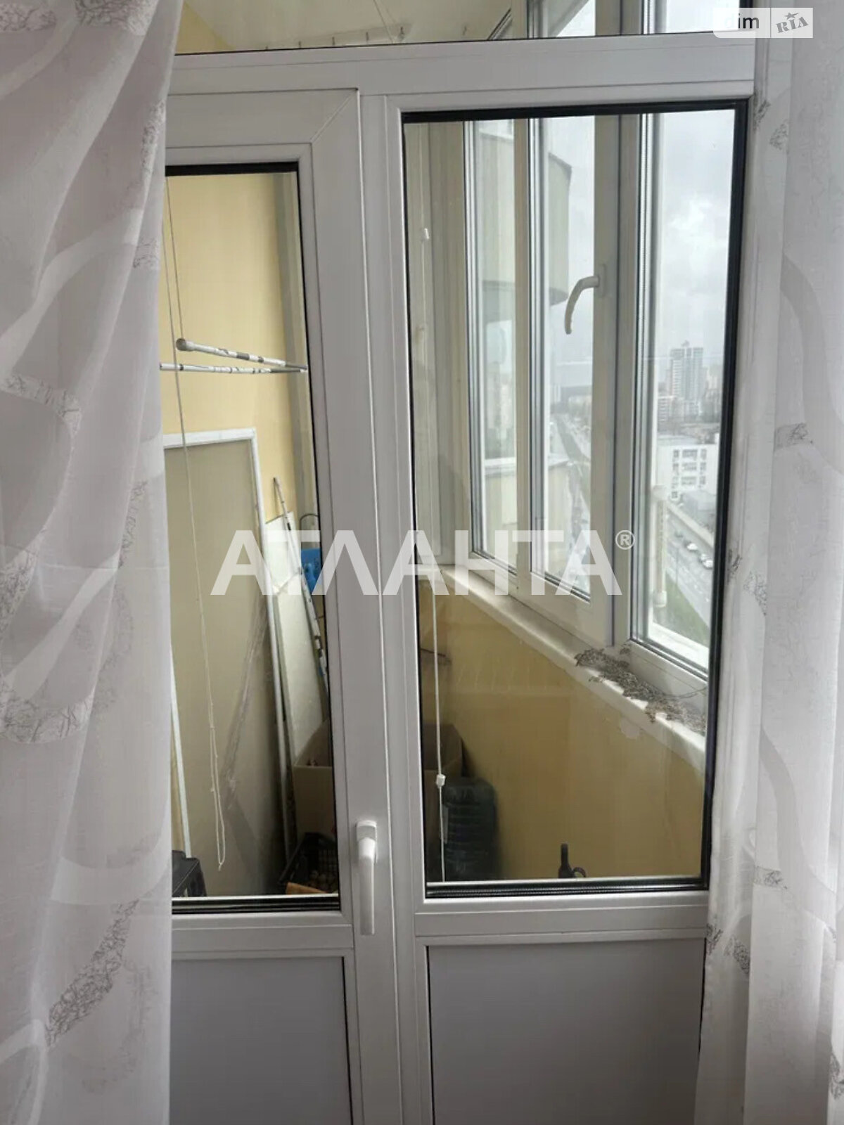 Продаж однокімнатної квартири в Києві, на вул. Автозаводська, район Оболонський фото 1 Продаж однокімнатної квартири в Києві, на вул. Автозаводська, район Оболонський фото 1
