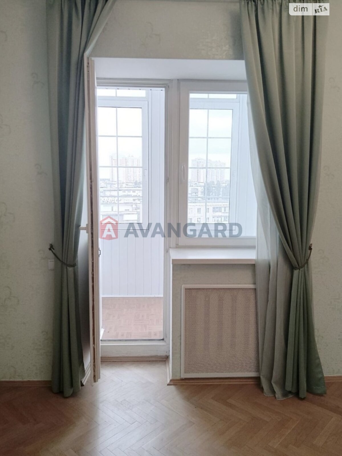 Продажа трехкомнатной квартиры в Киеве, на ул. Автозаводская 99/4, район Оболонский фото 1