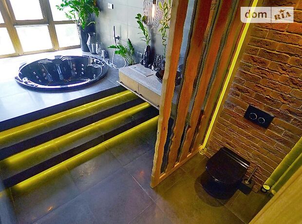 Продажа трехкомнатной квартиры в Киеве, на ул. Богатырская 6а, район Оболонский фото 1 Продажа трехкомнатной квартиры в Киеве, на ул. Богатырская 6а, район Оболонский фото 1
