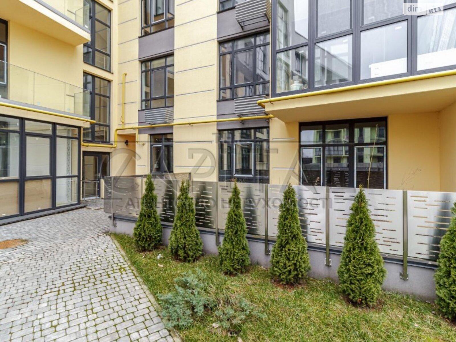 Продаж трикімнатної квартири в Києві, на вул. Дубищанська 8, район Оболонський фото 1 Продаж трикімнатної квартири в Києві, на вул. Дубищанська 8, район Оболонський фото 1