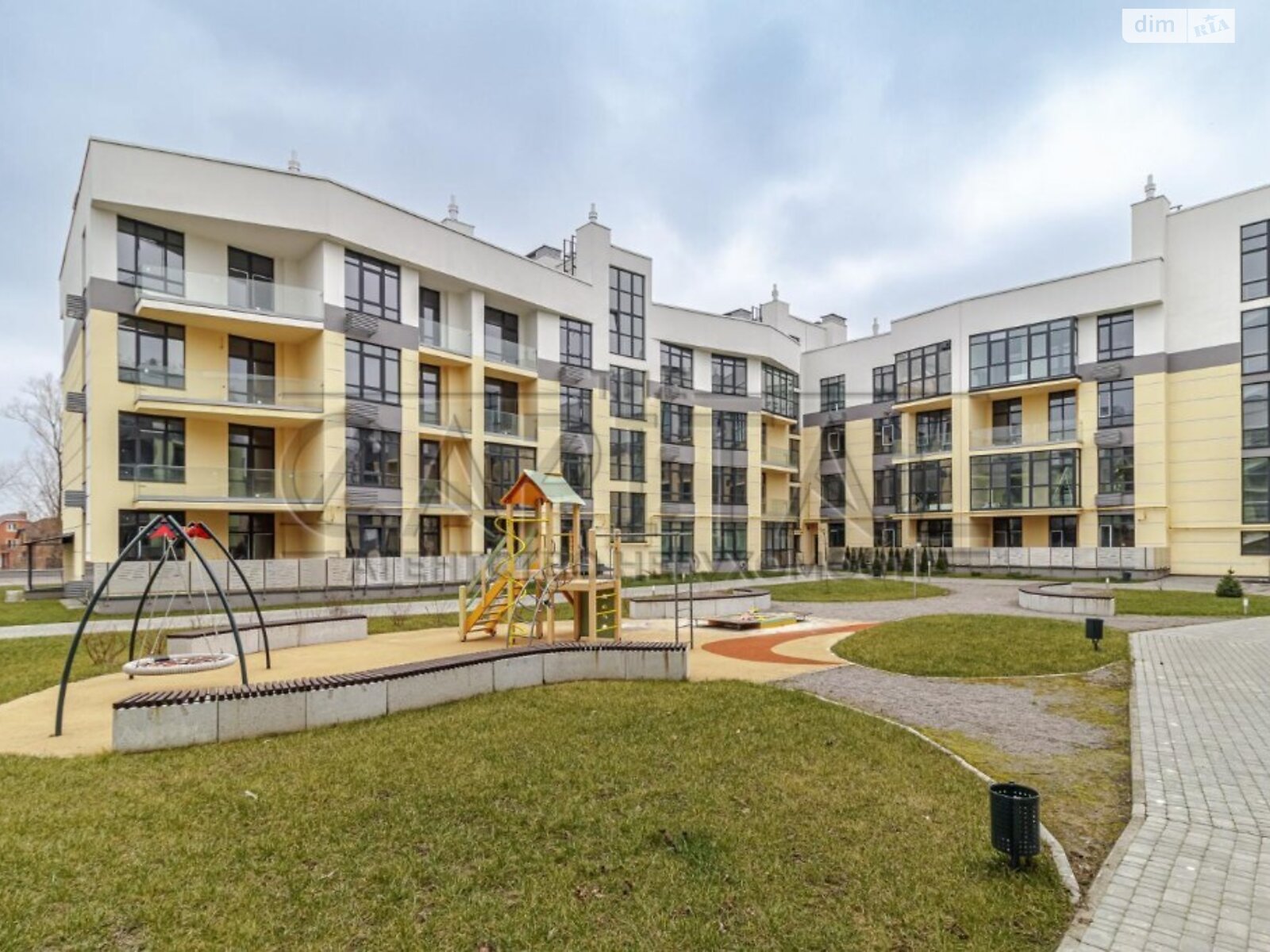 Продаж трикімнатної квартири в Києві, на вул. Дубищанська 8, район Оболонський фото 1 Продаж трикімнатної квартири в Києві, на вул. Дубищанська 8, район Оболонський фото 1