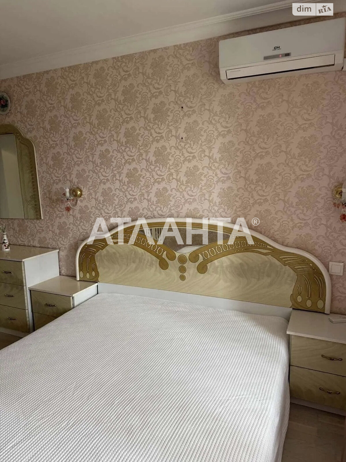 Продаж трикімнатної квартири в Києві, на пл. Оболонська, район Оболонський фото 1 Продаж трикімнатної квартири в Києві, на пл. Оболонська, район Оболонський фото 1