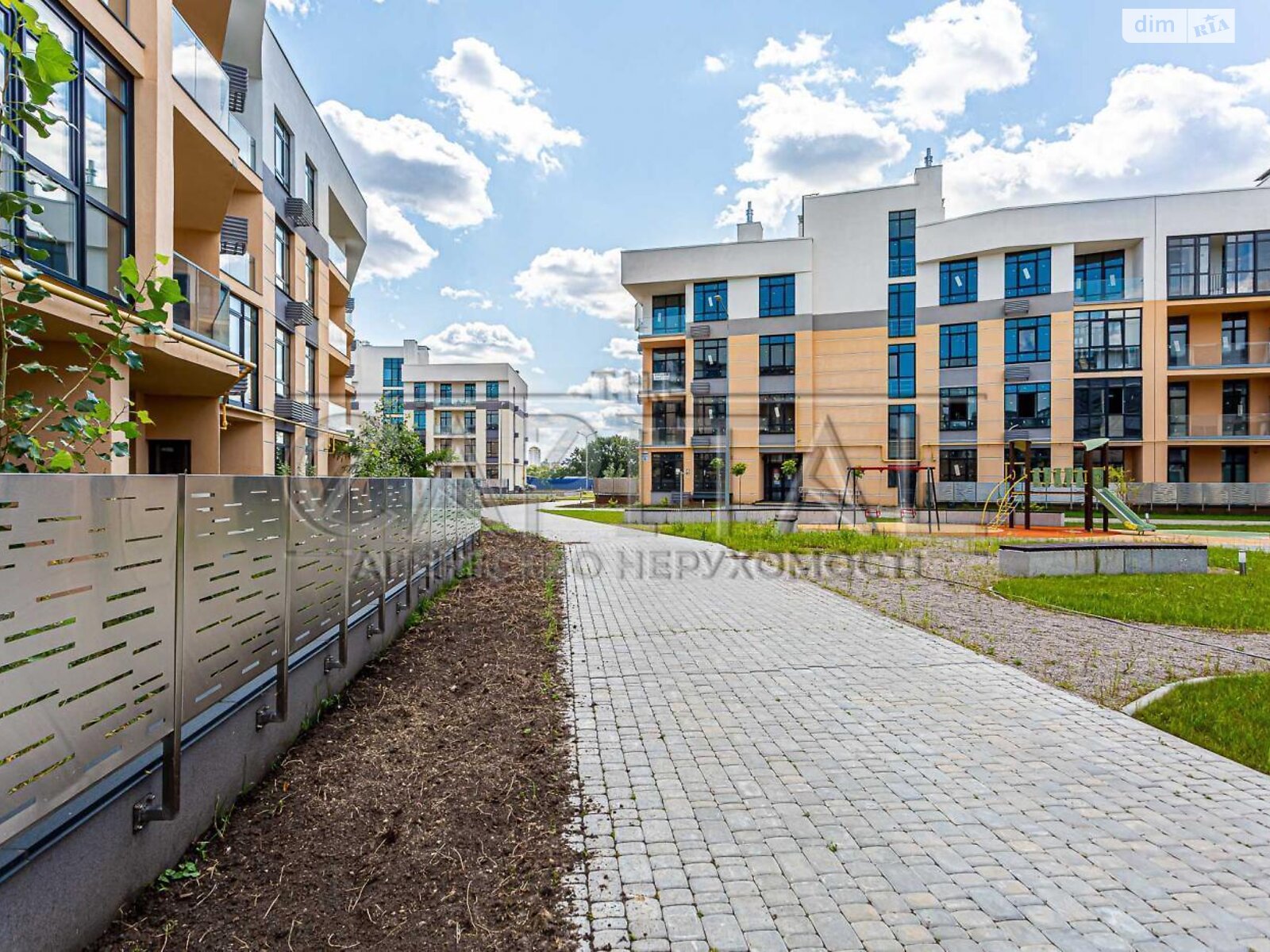 Продажа двухкомнатной квартиры в Киеве, на ул. Дубищанская 10, кв. 39, район Оболонский фото 1 Продажа двухкомнатной квартиры в Киеве, на ул. Дубищанская 10, кв. 39, район Оболонский фото 1