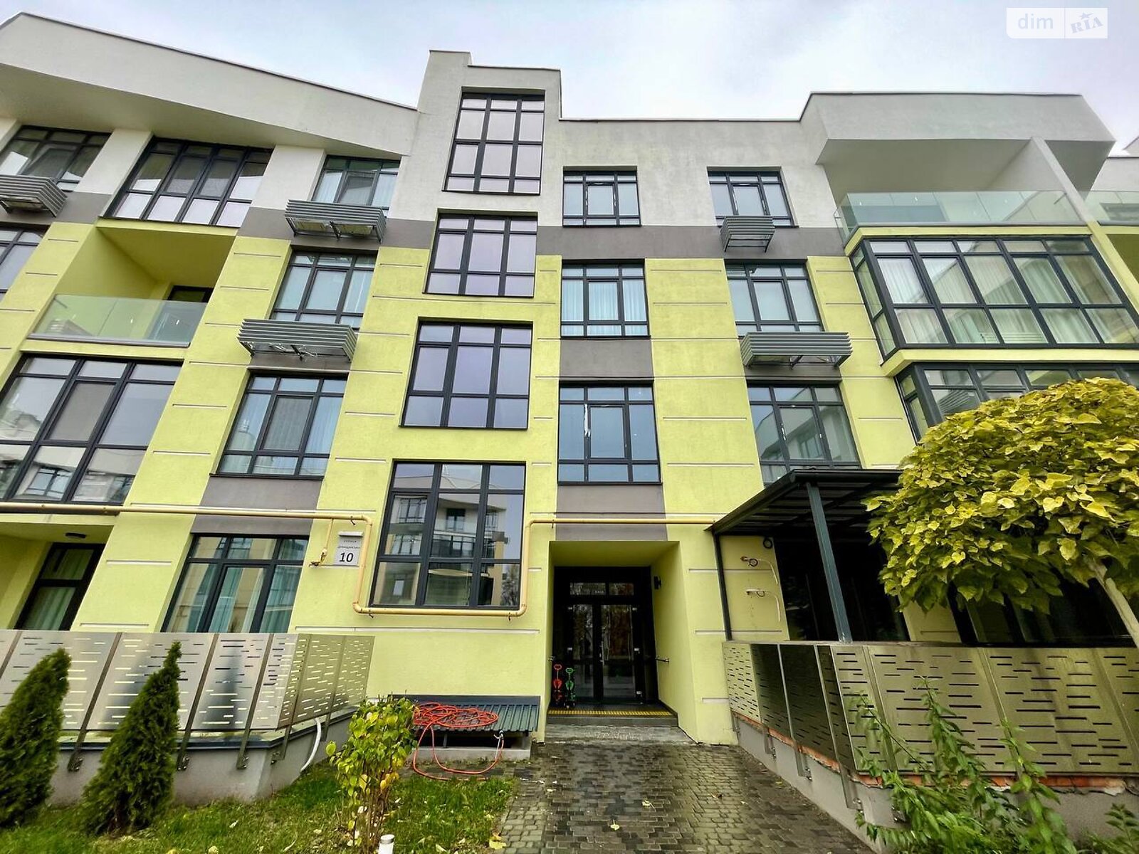 Продаж двокімнатної квартири в Києві, на вул. Дубищанська 10, район Оболонський фото 1
