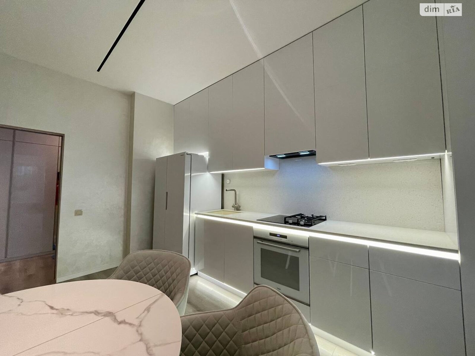 Продаж двокімнатної квартири в Києві, на вул. Дубищанська 10, район Оболонський фото 1