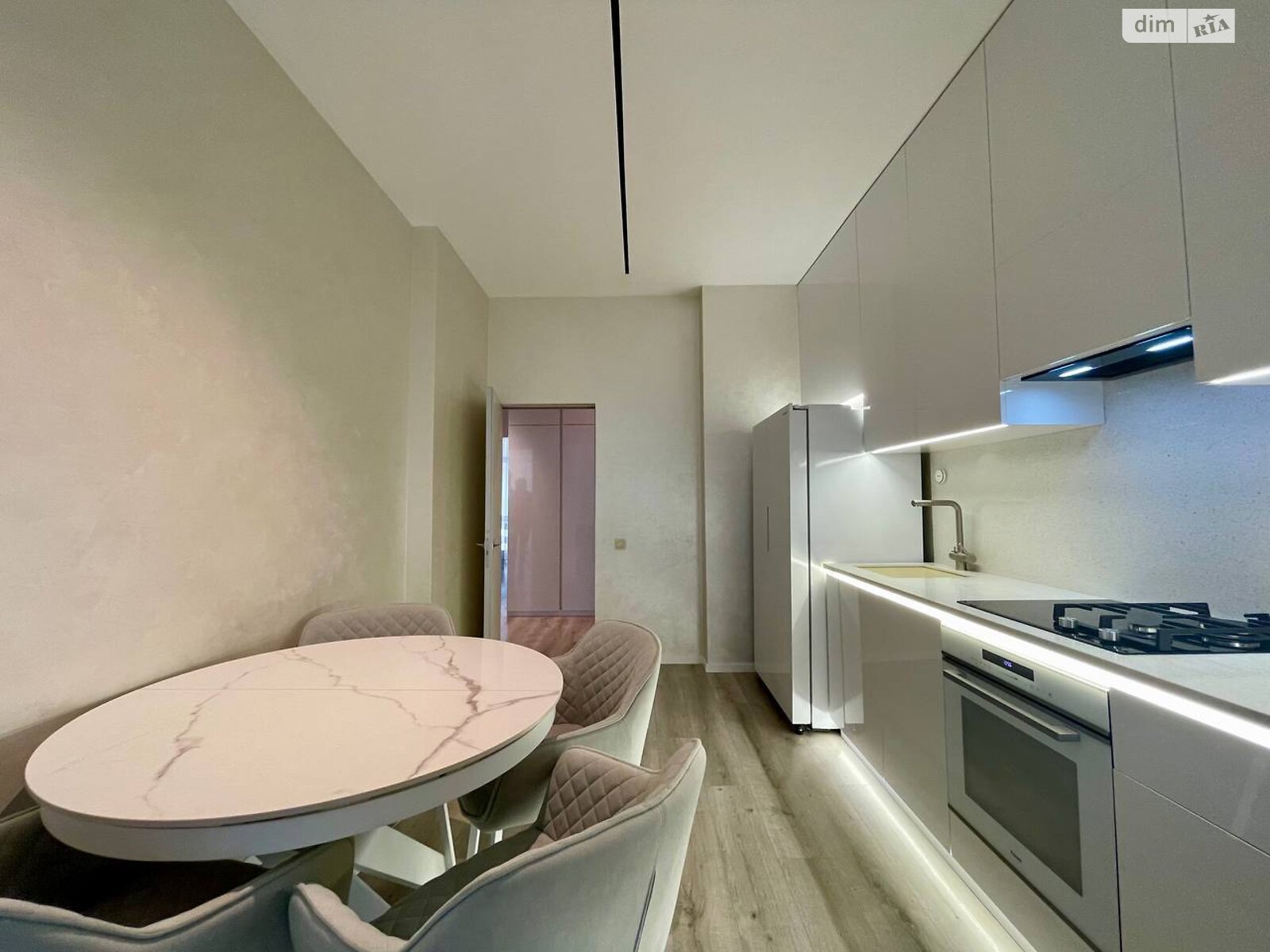 Продаж двокімнатної квартири в Києві, на вул. Дубищанська 10, район Оболонський фото 1