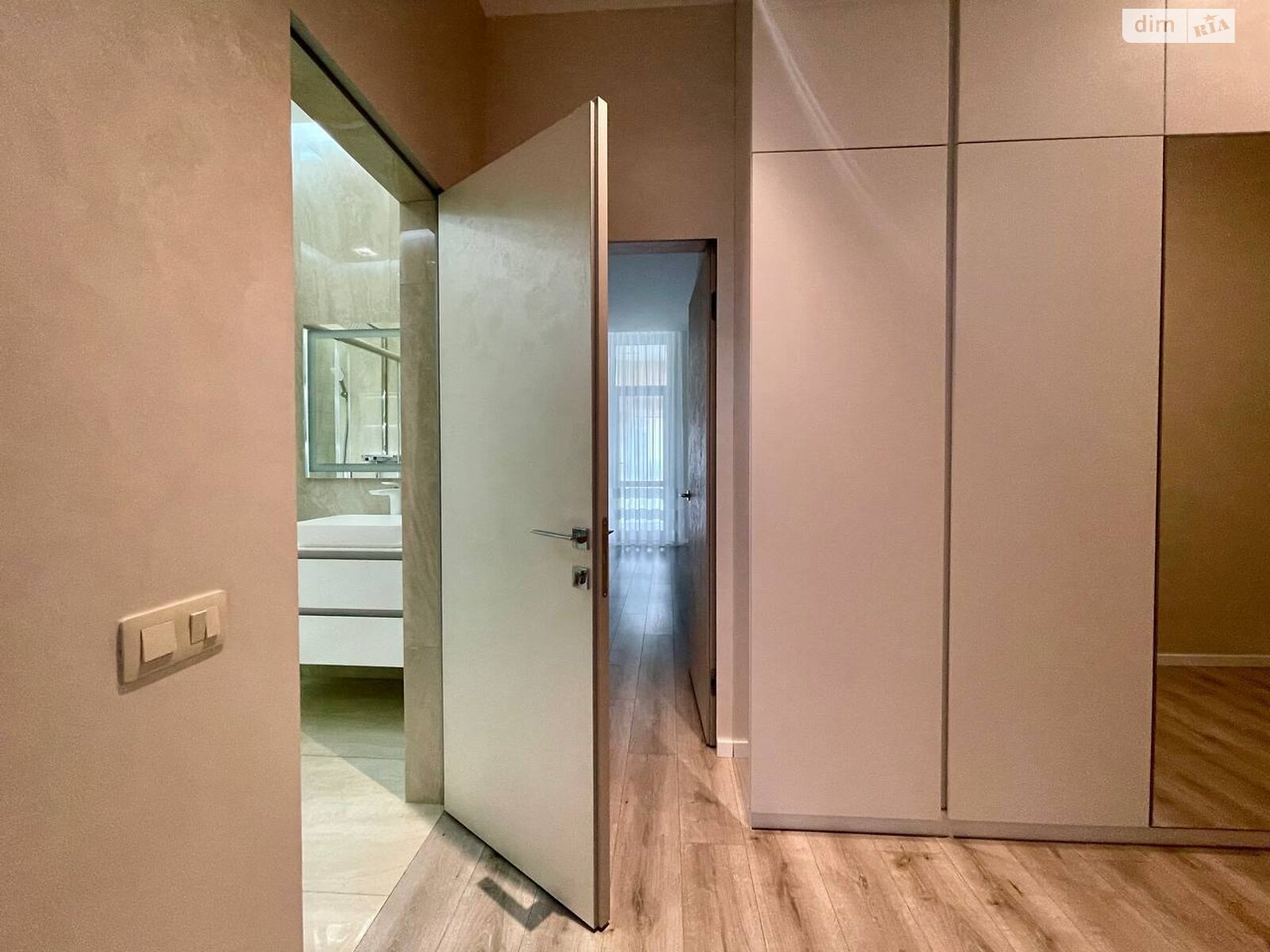 Продаж двокімнатної квартири в Києві, на вул. Дубищанська 10, район Оболонський фото 1