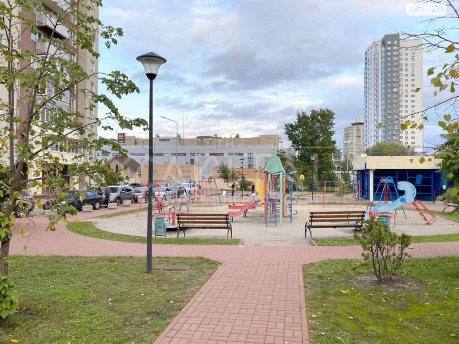Продажа трехкомнатной квартиры в Киеве, на ул. Героев полка АЗОВ, район Оболонский фото 1 Продажа трехкомнатной квартиры в Киеве, на ул. Героев полка АЗОВ, район Оболонский фото 1