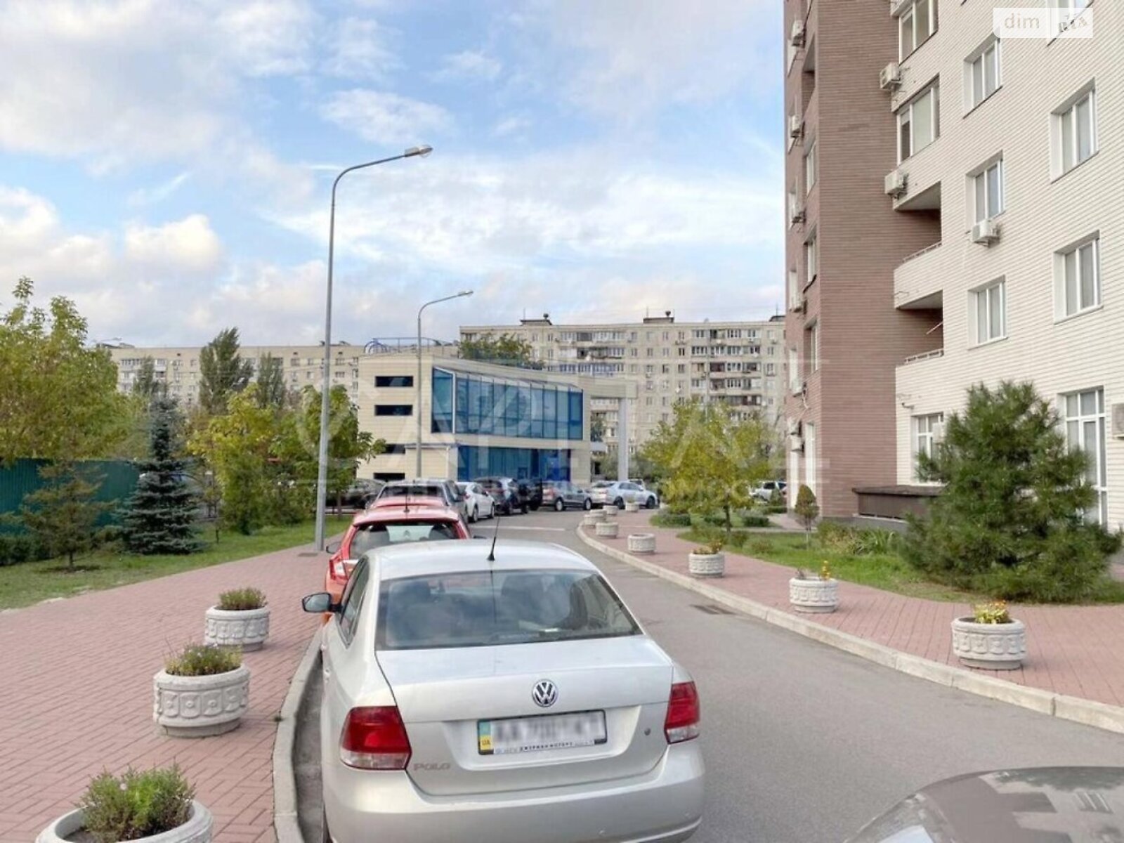 Продажа трехкомнатной квартиры в Киеве, на ул. Героев полка АЗОВ, район Оболонский фото 1 Продажа трехкомнатной квартиры в Киеве, на ул. Героев полка АЗОВ, район Оболонский фото 1