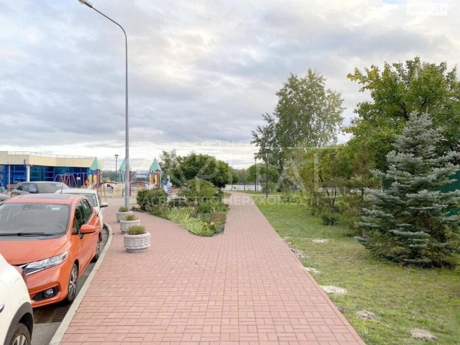 Продажа трехкомнатной квартиры в Киеве, на ул. Героев полка АЗОВ, район Оболонский фото 1 Продажа трехкомнатной квартиры в Киеве, на ул. Героев полка АЗОВ, район Оболонский фото 1