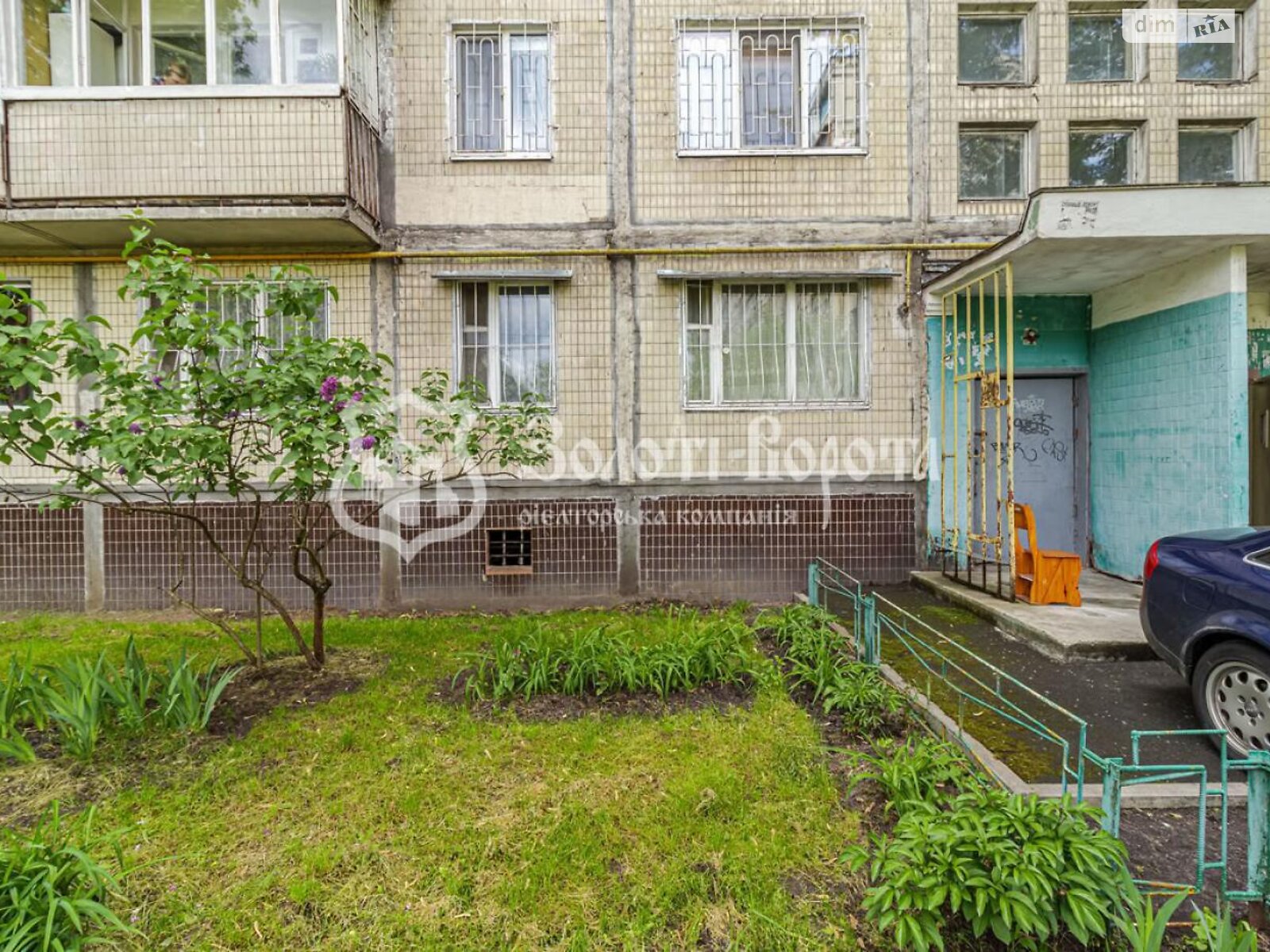 Продаж трикімнатної квартири в Києві, на вул. Героїв полку АЗОВ 13, район Оболонський фото 1 Продаж трикімнатної квартири в Києві, на вул. Героїв полку АЗОВ 13, район Оболонський фото 1