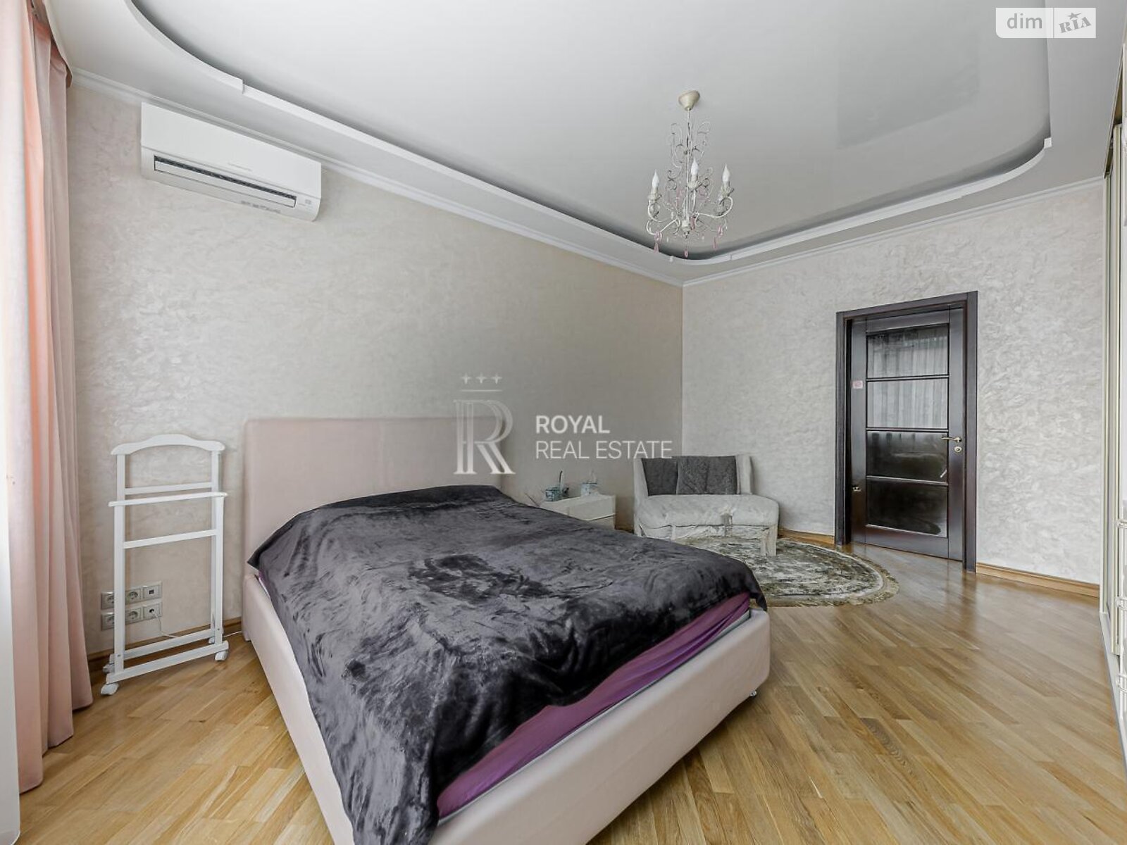 Продажа четырехкомнатной квартиры в Киеве, на ул. Левка Лукьяненко 21, район Оболонский фото 1 Продажа четырехкомнатной квартиры в Киеве, на ул. Левка Лукьяненко 21, район Оболонский фото 1