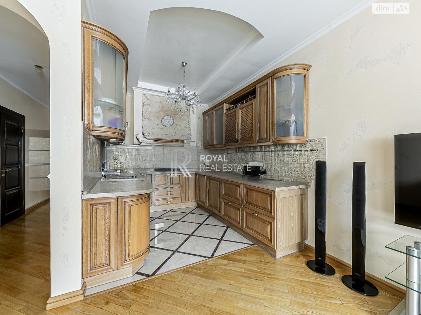 Продажа четырехкомнатной квартиры в Киеве, на ул. Левка Лукьяненко 21, район Оболонский фото 1 Продажа четырехкомнатной квартиры в Киеве, на ул. Левка Лукьяненко 21, район Оболонский фото 1