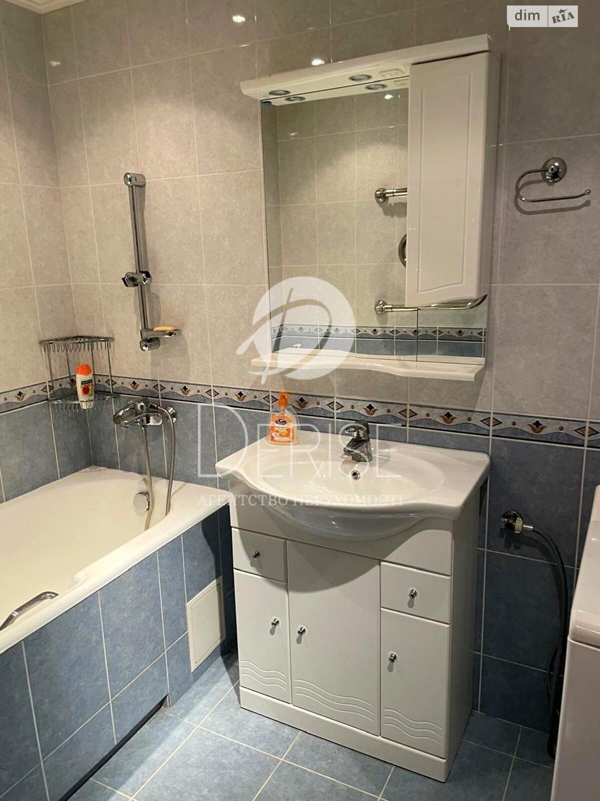 Продаж двокімнатної квартири в Києві, на вул. Левка Лук'яненка 2/4, район Оболонський фото 1 Продаж двокімнатної квартири в Києві, на вул. Левка Лук'яненка 2/4, район Оболонський фото 1