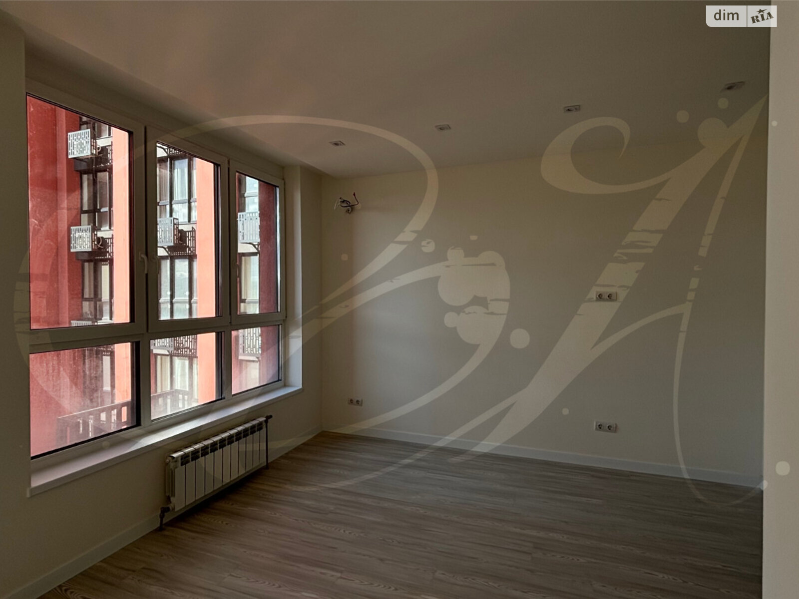 Продажа однокомнатной квартиры в Киеве, на ул. Набережно-Рыбальская дорога 27, район Оболонский фото 1