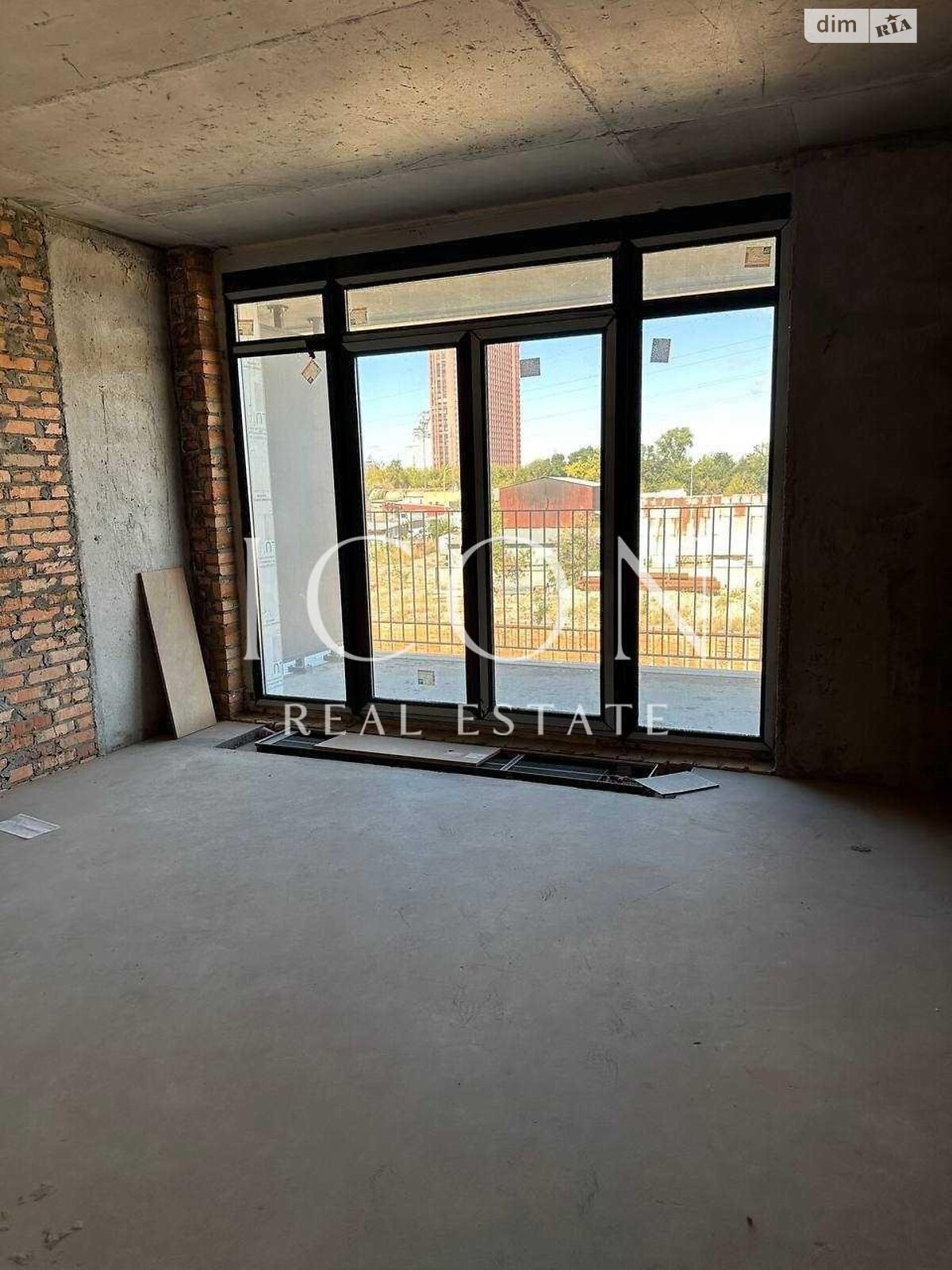 Продажа трехкомнатной квартиры в Киеве, на ул. Набережно-Рыбальская дорога 3, район Оболонский фото 1