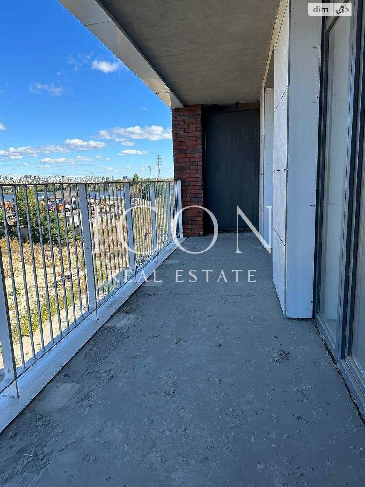 Продажа трехкомнатной квартиры в Киеве, на ул. Набережно-Рыбальская дорога 3, район Оболонский фото 1