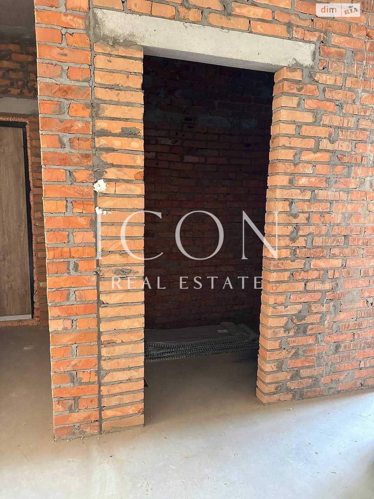 Продажа трехкомнатной квартиры в Киеве, на ул. Набережно-Рыбальская дорога 3, район Оболонский фото 1