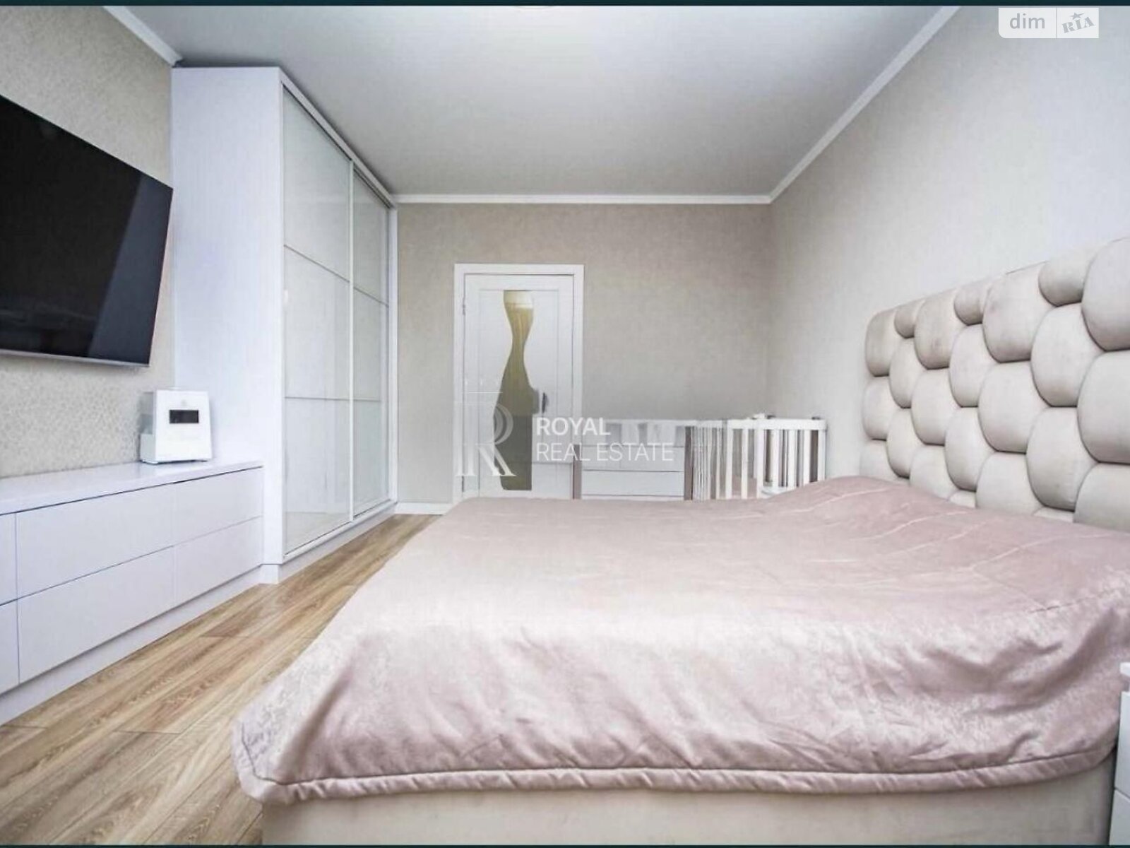 Продажа двухкомнатной квартиры в Киеве, на просп. Оболонский 1, район Оболонский фото 1 Продажа двухкомнатной квартиры в Киеве, на просп. Оболонский 1, район Оболонский фото 1