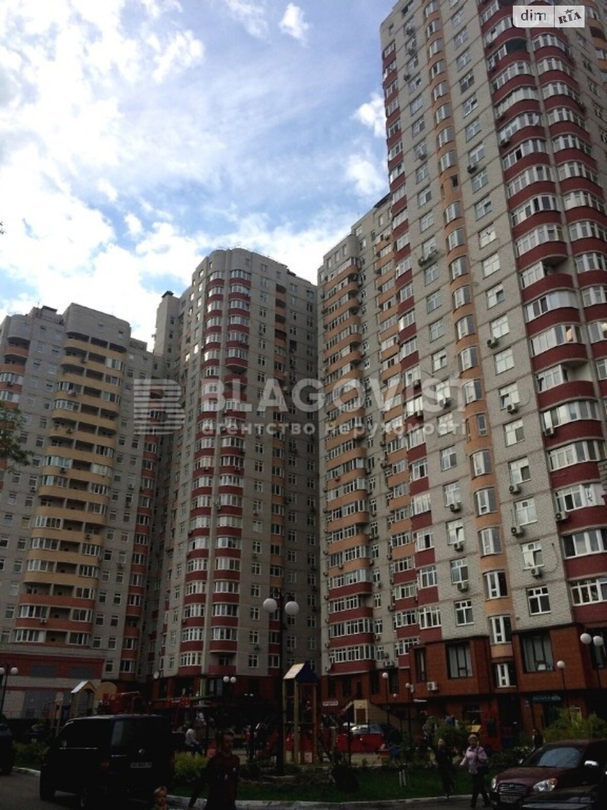 Продажа трехкомнатной квартиры в Киеве, на ул. Петра Калнышевского 7, кв. 1, район Оболонский фото 1