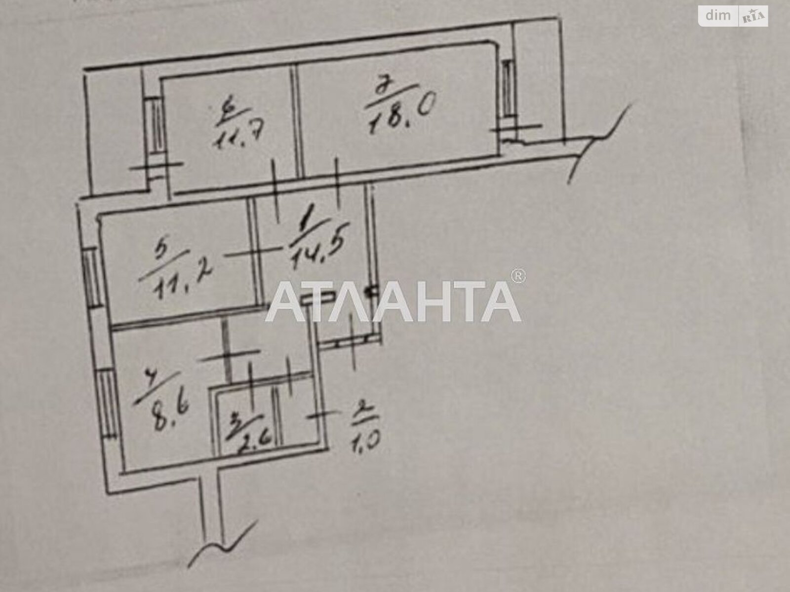 Продажа трехкомнатной квартиры в Киеве, на просп. Владимира Ивасюка 39А, район Оболонский фото 1