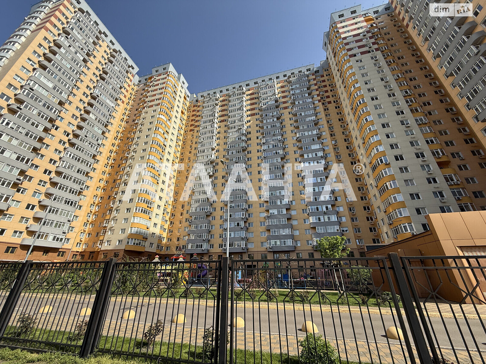 Продажа однокомнатной квартиры в Киеве, на ул. Юрия Кондратюка 3, район Оболонский фото 1 Продажа однокомнатной квартиры в Киеве, на ул. Юрия Кондратюка 3, район Оболонский фото 1
