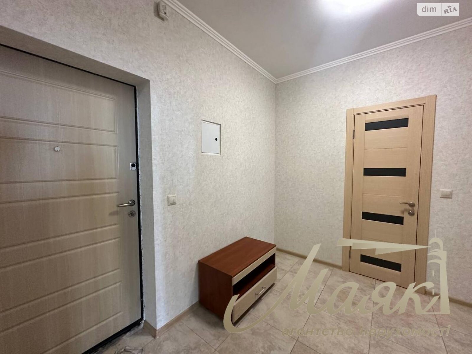 Продаж однокімнатної квартири в Києві, на вул. Олександра Мишуги 12, район Осокорки фото 1 Продаж однокімнатної квартири в Києві, на вул. Олександра Мишуги 12, район Осокорки фото 1