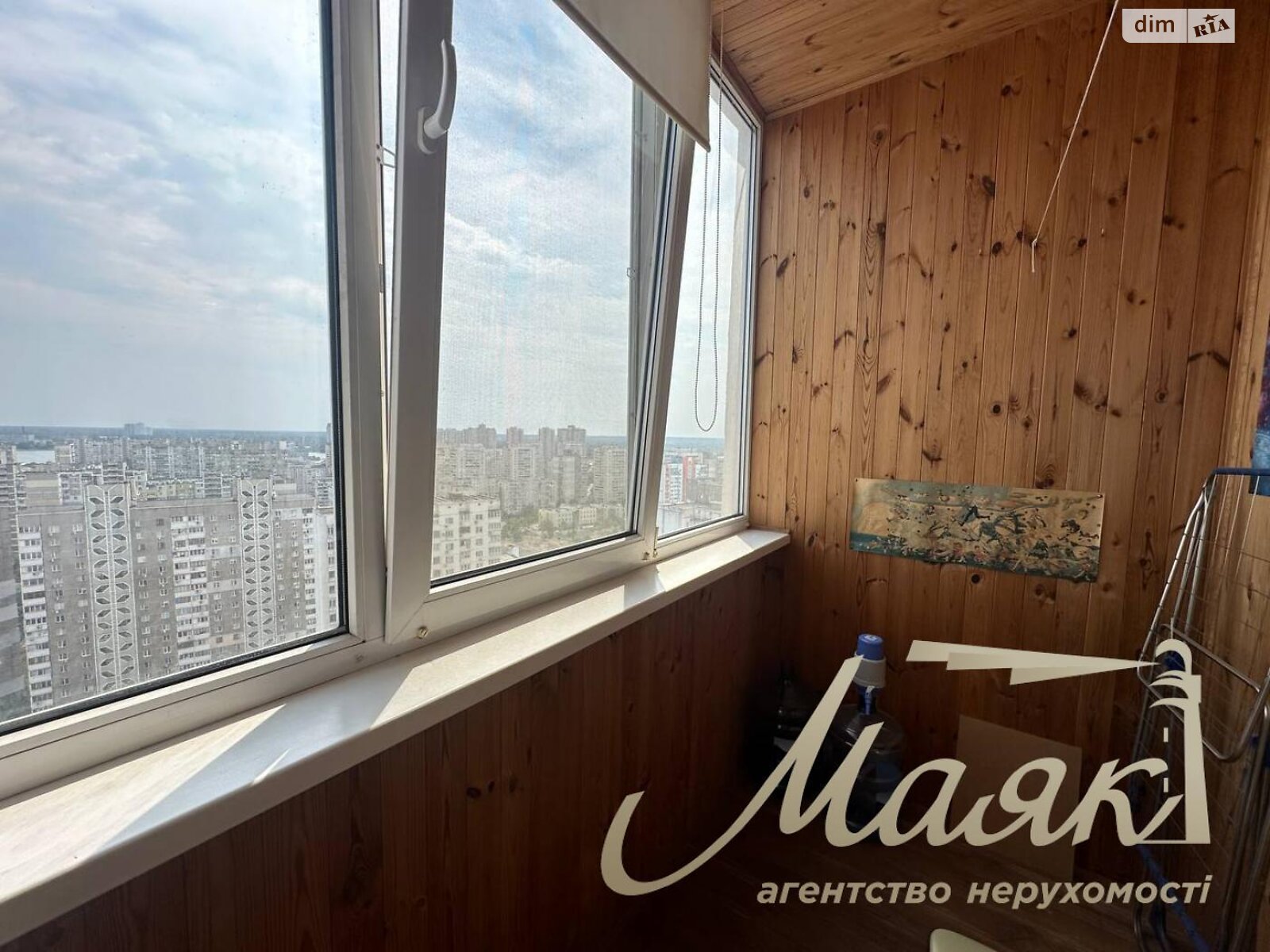 Продаж однокімнатної квартири в Києві, на вул. Олександра Мишуги 12, район Осокорки фото 1 Продаж однокімнатної квартири в Києві, на вул. Олександра Мишуги 12, район Осокорки фото 1