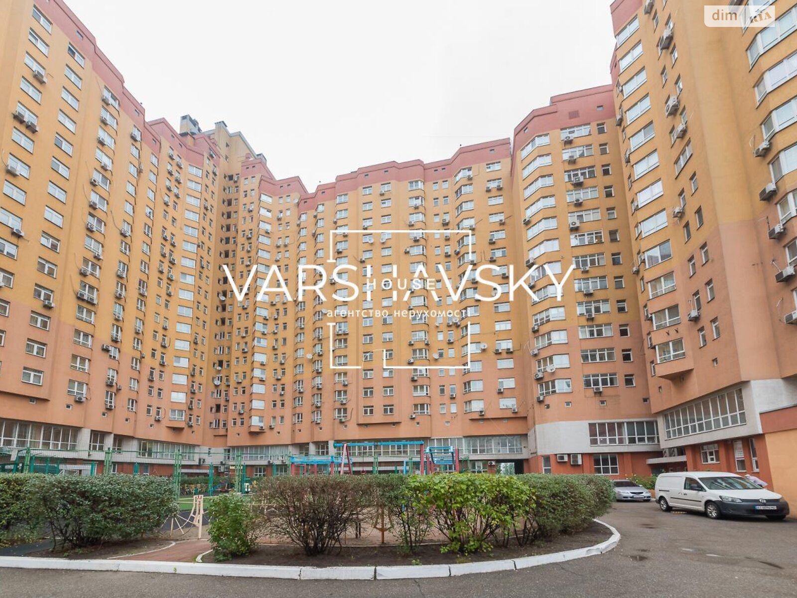 Продажа трехкомнатной квартиры в Киеве, на ул. Александра Мишуги 2, район Осокорки фото 1 Продажа трехкомнатной квартиры в Киеве, на ул. Александра Мишуги 2, район Осокорки фото 1