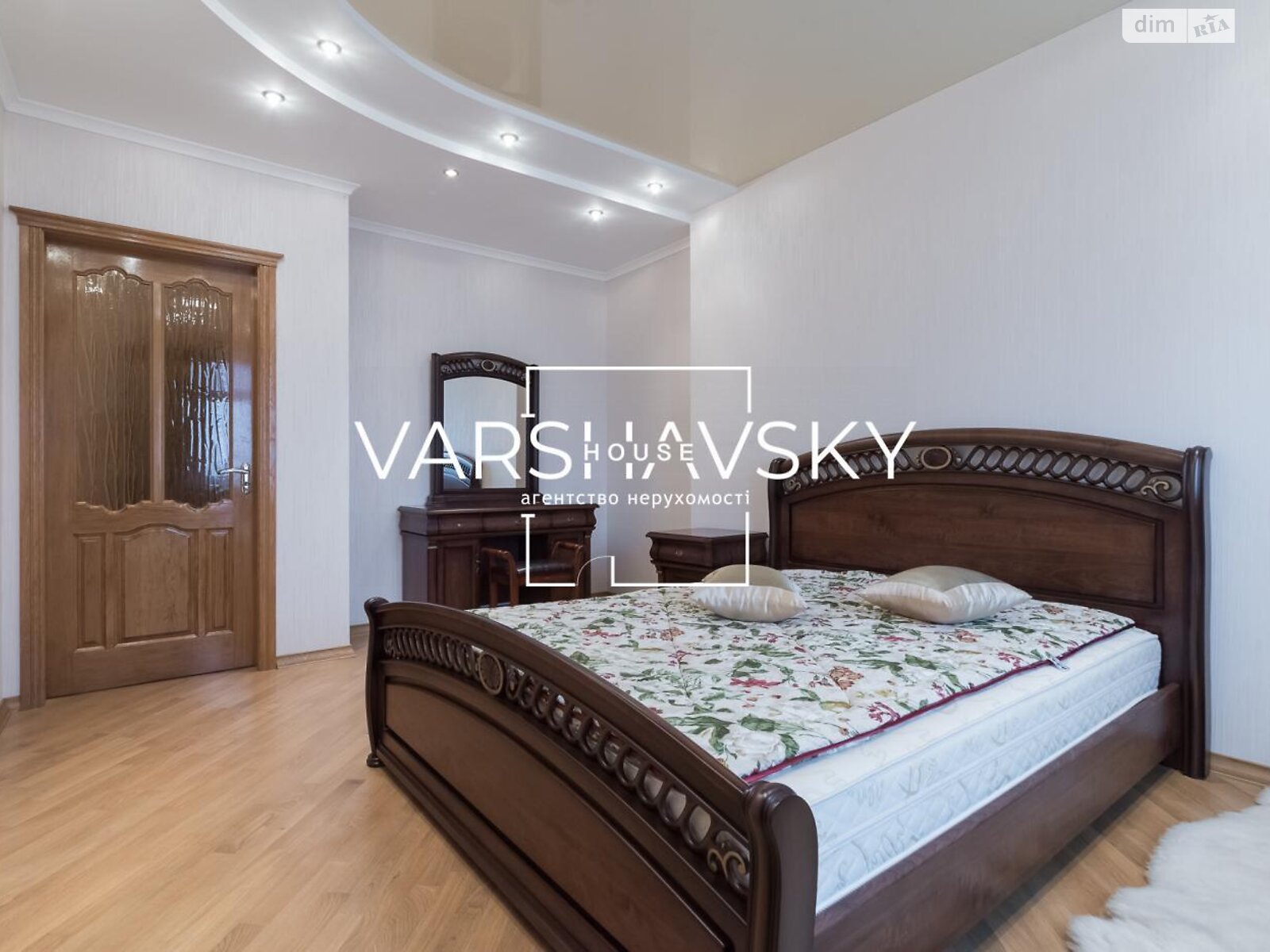 Продажа трехкомнатной квартиры в Киеве, на ул. Александра Мишуги 2, район Осокорки фото 1 Продажа трехкомнатной квартиры в Киеве, на ул. Александра Мишуги 2, район Осокорки фото 1