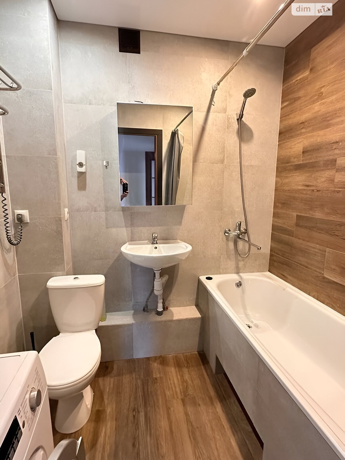 Продажа трехкомнатной квартиры в Киеве, на ул. Бориса Гмыри 16А, район Осокорки фото 1 Продажа трехкомнатной квартиры в Киеве, на ул. Бориса Гмыри 16А, район Осокорки фото 1