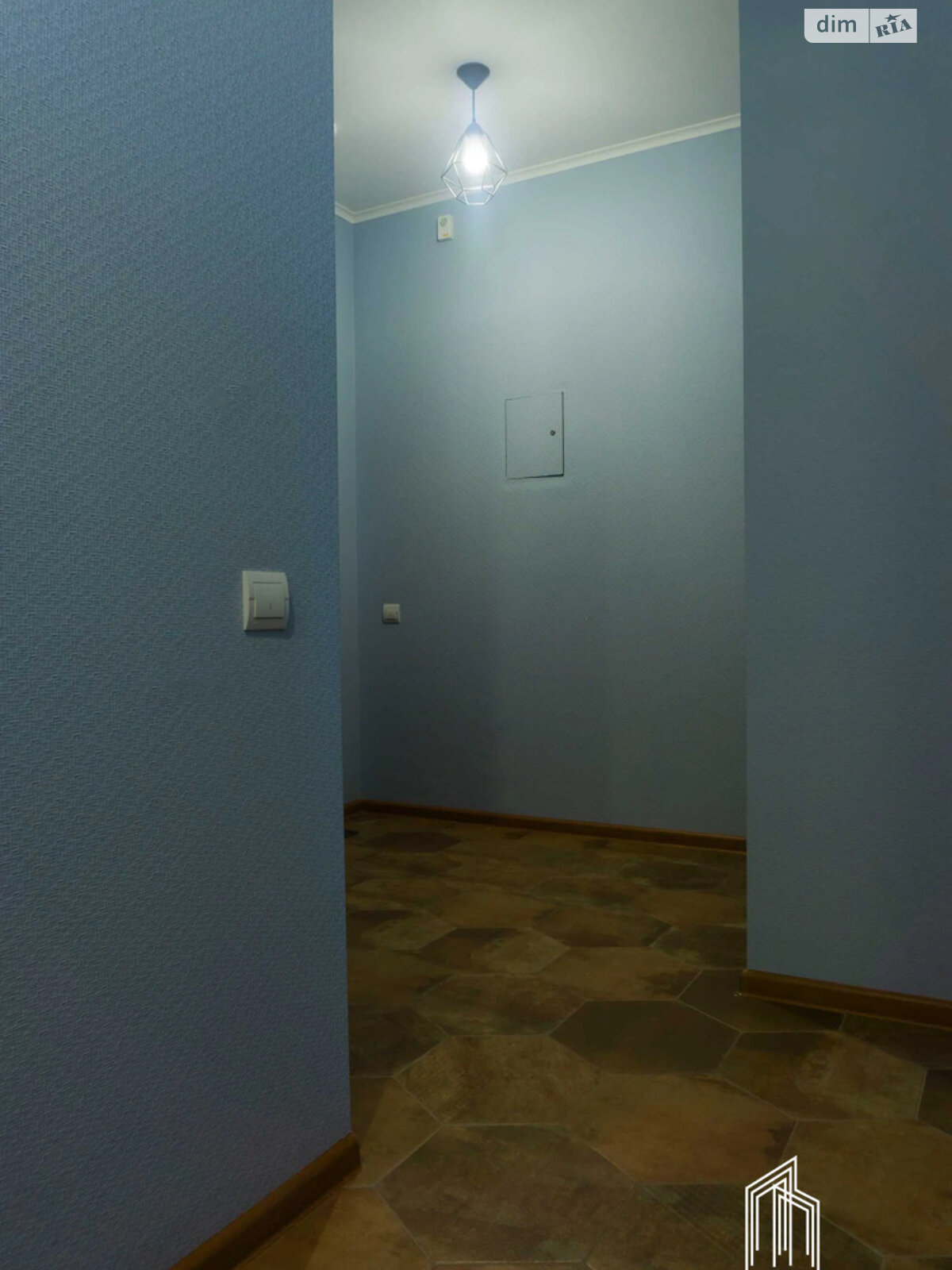 Продажа однокомнатной квартиры в Киеве, на ул. Бориса Гмыри 17, район Осокорки фото 1 Продажа однокомнатной квартиры в Киеве, на ул. Бориса Гмыри 17, район Осокорки фото 1