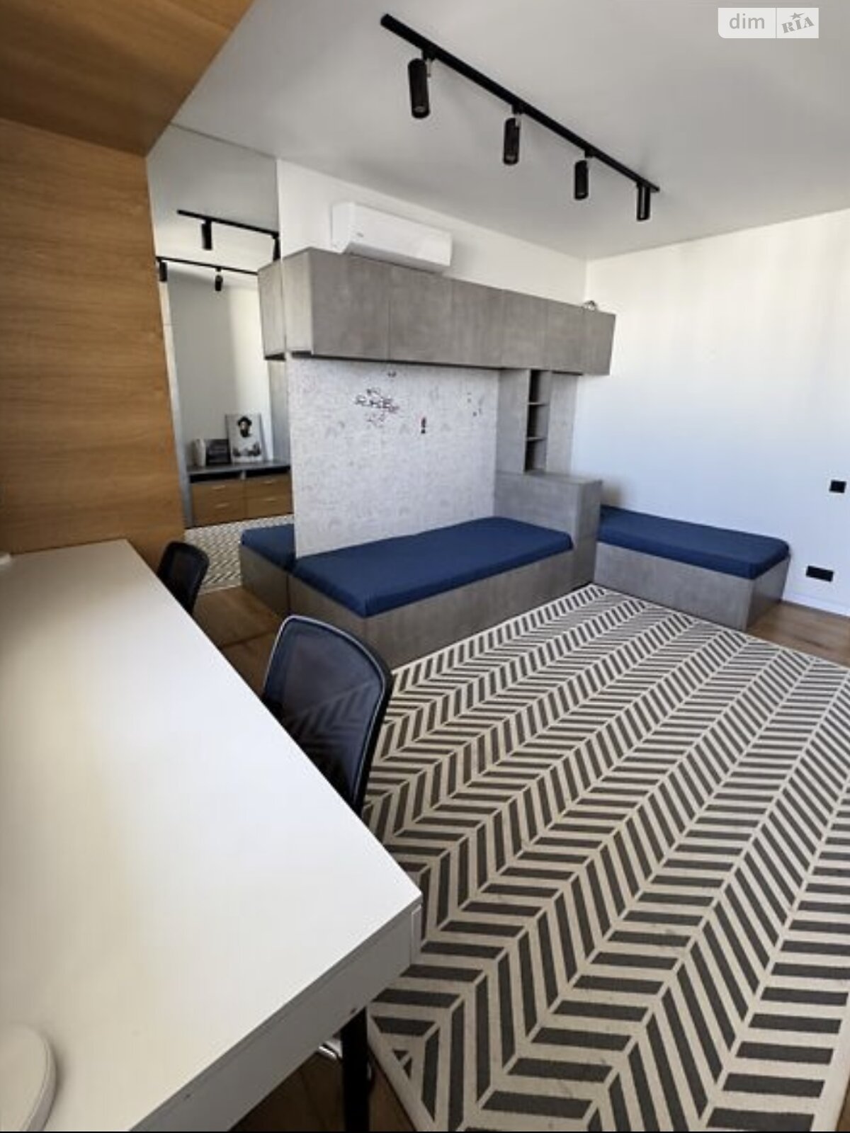 Продаж трикімнатної квартири в Києві, на вул. Бориса Гмирі 4, район Осокорки фото 1 Продаж трикімнатної квартири в Києві, на вул. Бориса Гмирі 4, район Осокорки фото 1