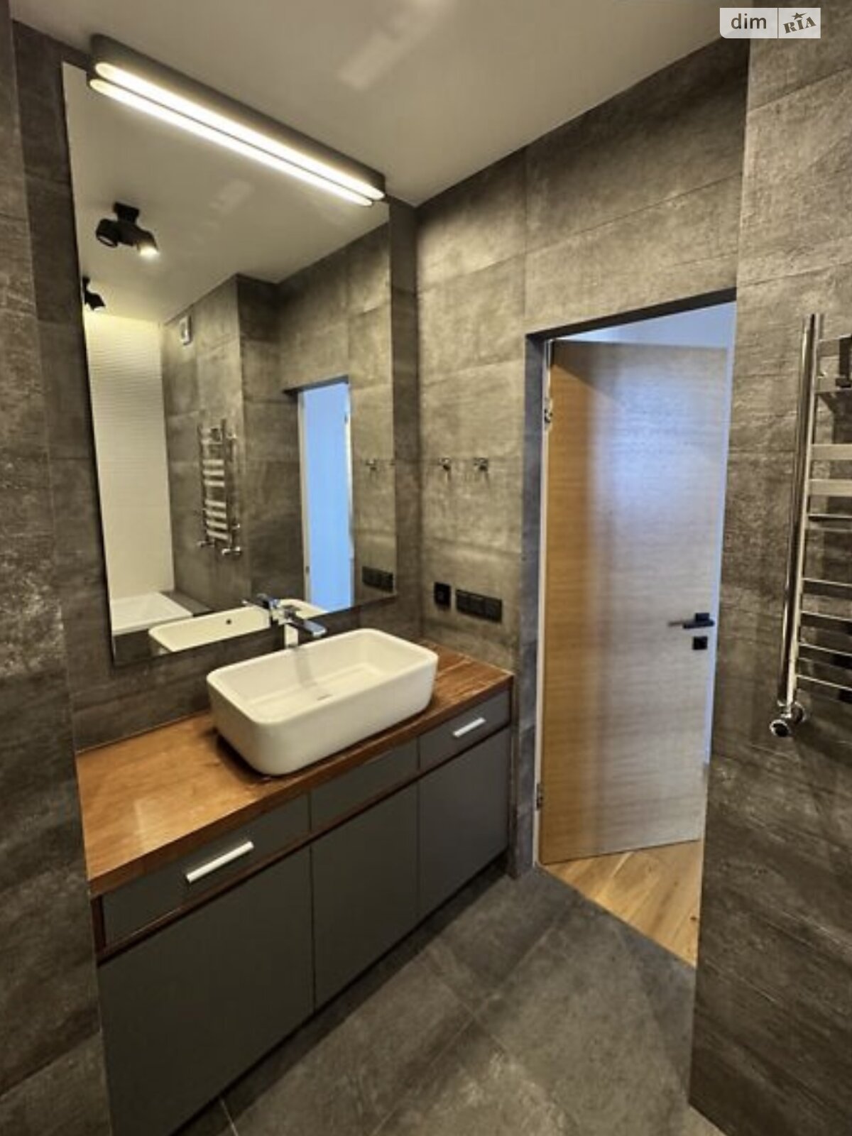 Продаж трикімнатної квартири в Києві, на вул. Бориса Гмирі 4, район Осокорки фото 1 Продаж трикімнатної квартири в Києві, на вул. Бориса Гмирі 4, район Осокорки фото 1