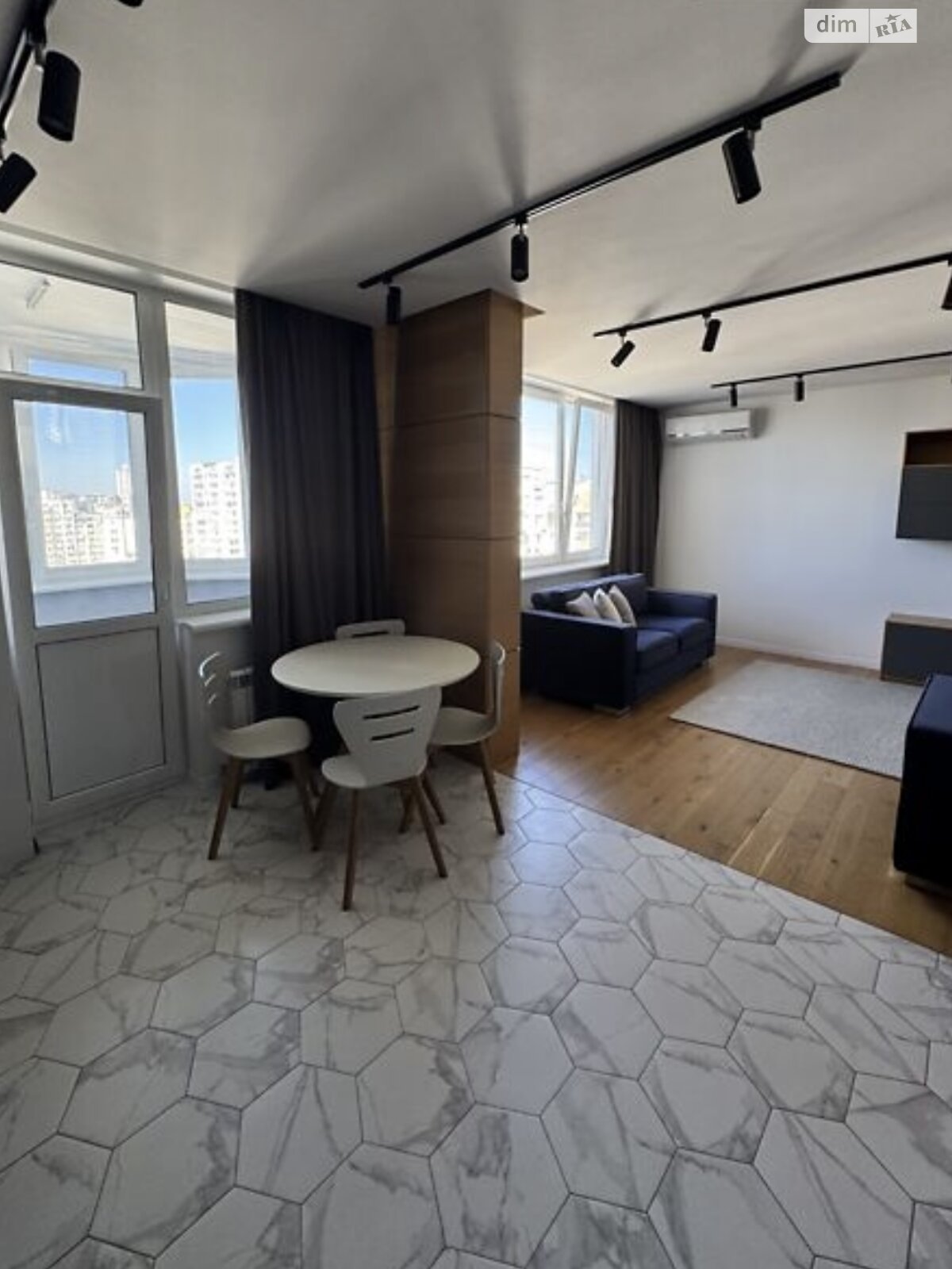 Продаж трикімнатної квартири в Києві, на вул. Бориса Гмирі 4, район Осокорки фото 1 Продаж трикімнатної квартири в Києві, на вул. Бориса Гмирі 4, район Осокорки фото 1