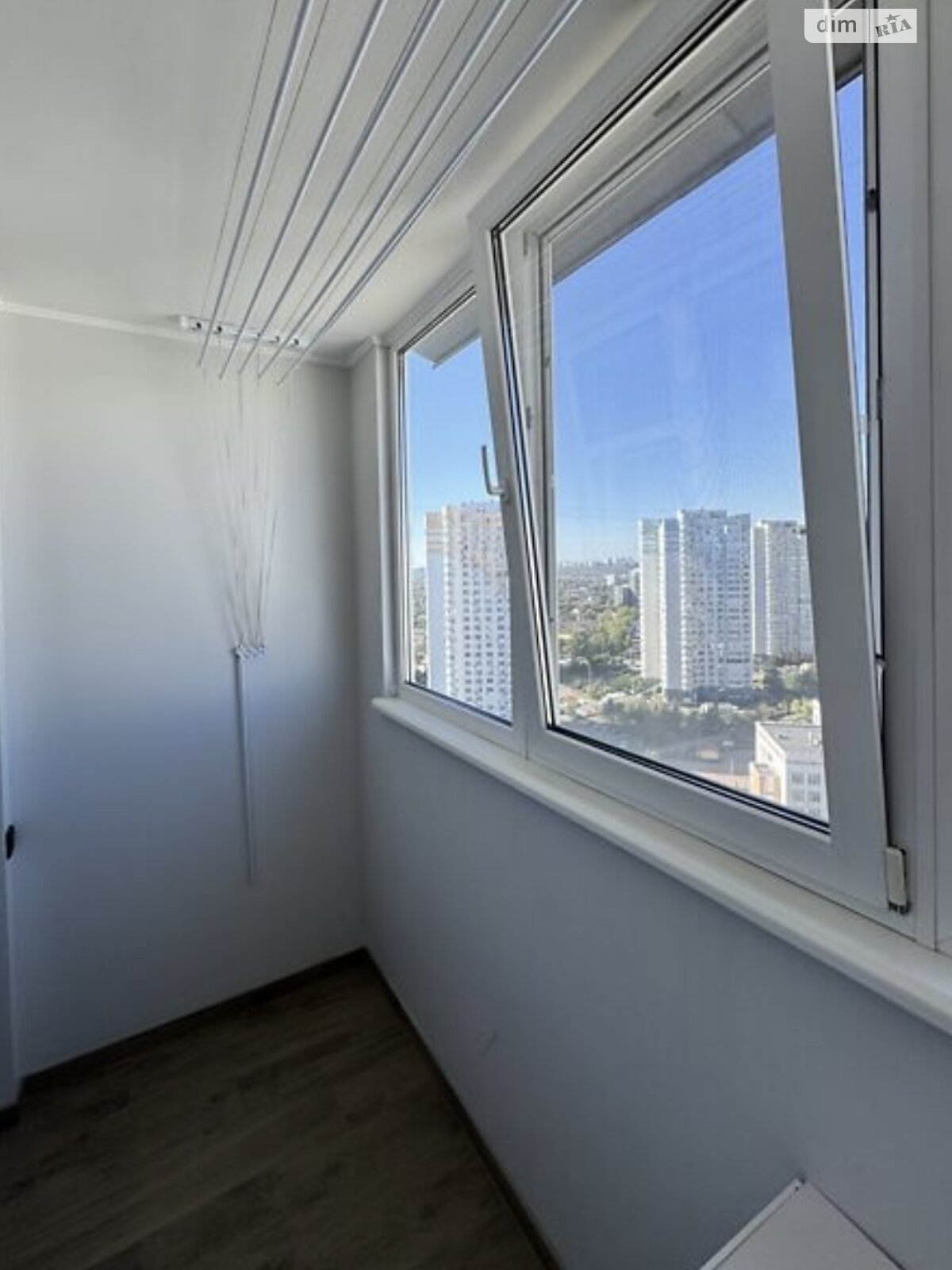 Продаж трикімнатної квартири в Києві, на вул. Бориса Гмирі 4, район Осокорки фото 1 Продаж трикімнатної квартири в Києві, на вул. Бориса Гмирі 4, район Осокорки фото 1