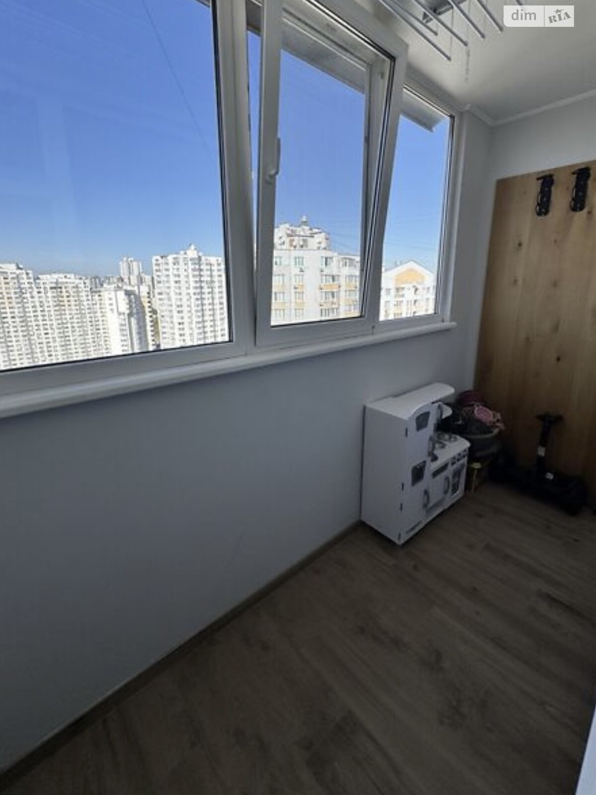 Продаж трикімнатної квартири в Києві, на вул. Бориса Гмирі 4, район Осокорки фото 1 Продаж трикімнатної квартири в Києві, на вул. Бориса Гмирі 4, район Осокорки фото 1