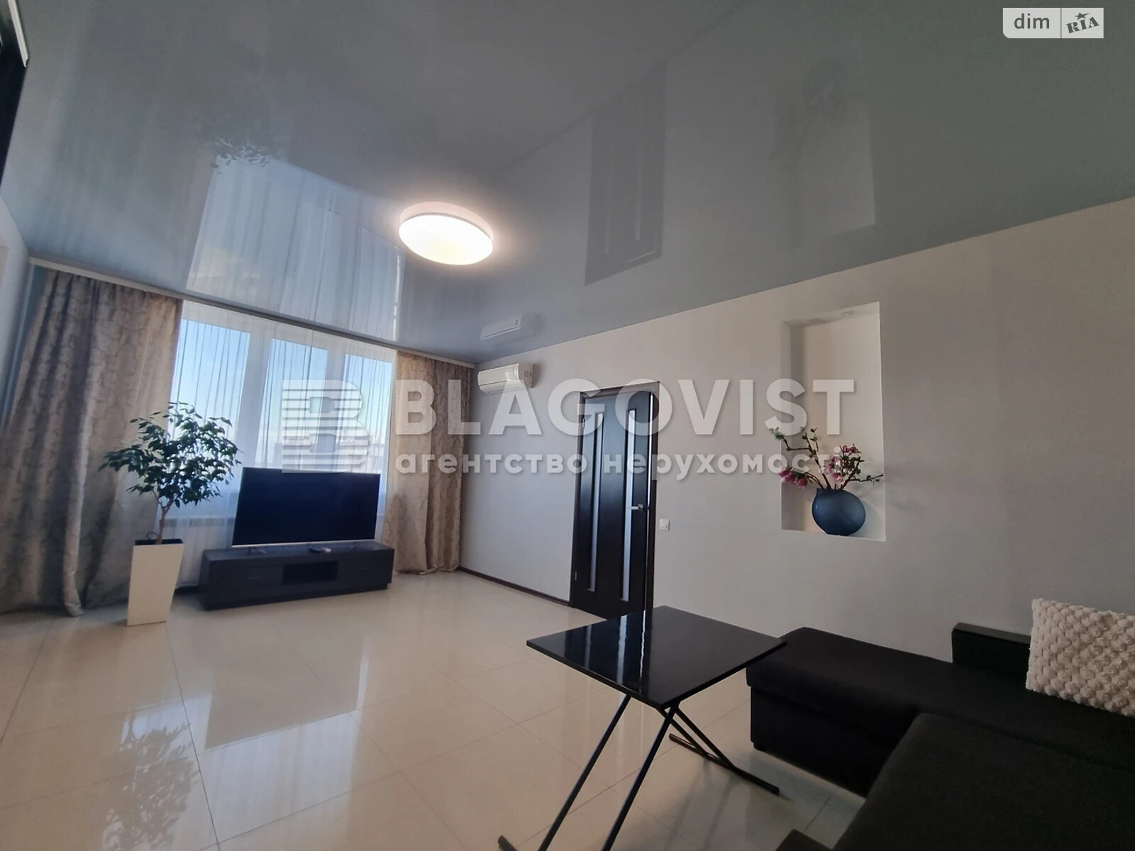 Продаж двокімнатної квартири в Києві, на вул. Бориса Гмирі 4, район Осокорки фото 1