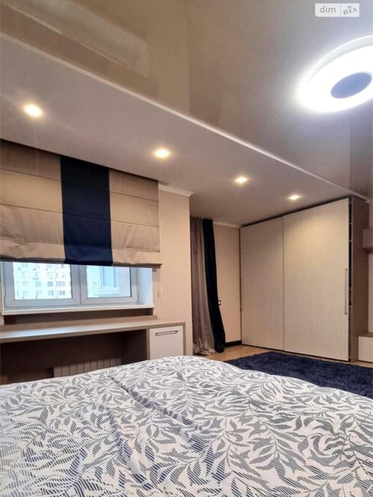 Продажа трехкомнатной квартиры в Киеве, на ул. Чавдар Елизаветы 2, район Осокорки фото 1