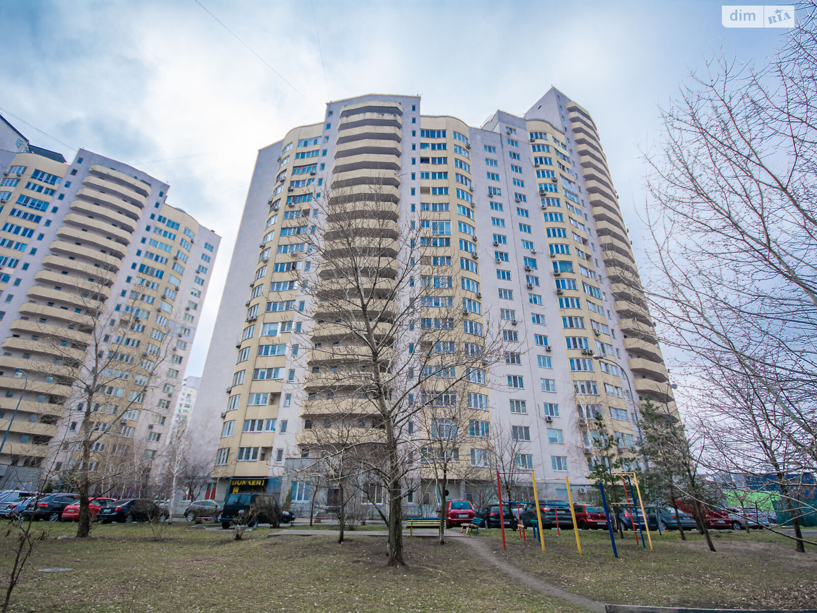 Продаж трикімнатної квартири в Києві, на наб. Дніпровська 19, район Осокорки фото 1 Продаж трикімнатної квартири в Києві, на наб. Дніпровська 19, район Осокорки фото 1