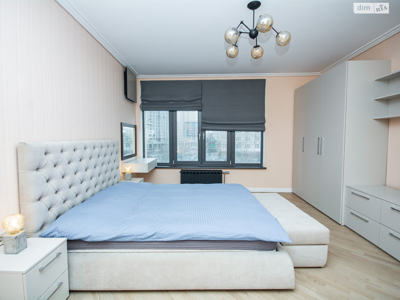 Продаж трикімнатної квартири в Києві, на наб. Дніпровська 19, район Осокорки фото 1 Продаж трикімнатної квартири в Києві, на наб. Дніпровська 19, район Осокорки фото 1